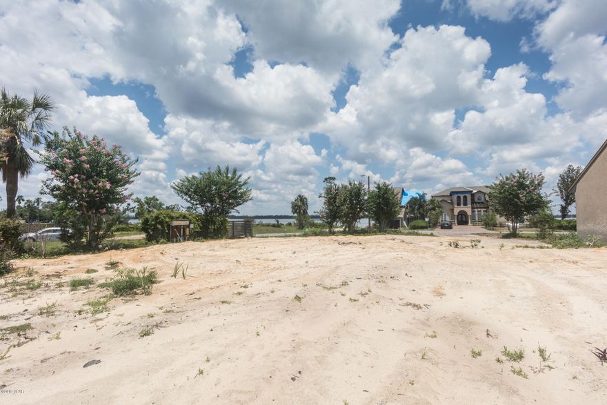 HUGE PRICE IMPROVEMENT! 



Build your dream home in the very popular Panama Country Club in Lynn Haven. This LARGE highly desirable corner lot overlooks the 16th tee box is actually two combined lots, lots 65 and 66.Size is 80'x150'. Flood Zone X



Make sure to view the Virtual Tour available in the listing.