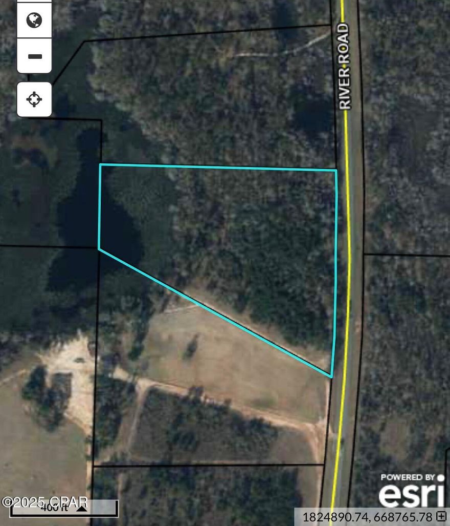 A beautiful 10 acre lot with hwy frontage on the front and water front on Heath Pond on the back. A perfect location to build your dream home or weekend get-a-way or just relax with the convenience of Chattahoochee, Sneads, Grandridge or Marianna only minutes away and Tallahassee, Panama City, or Dothan with-end a short drive. You are next to Lake Seminole and some of the best fishing / hunting and outdoor recreation in the U.S. All offers are welcome.