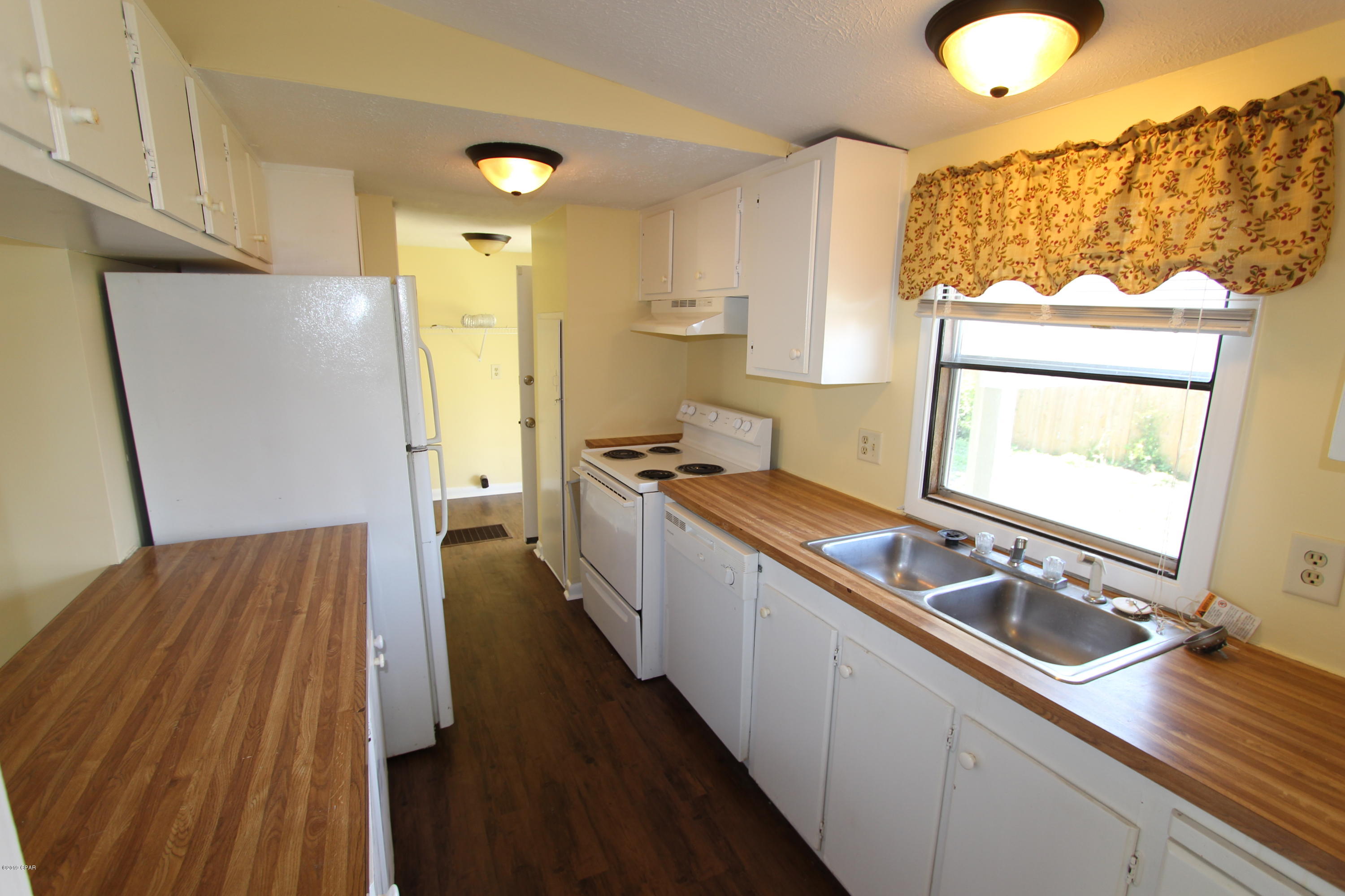 North Lagoon Oaks - Residential