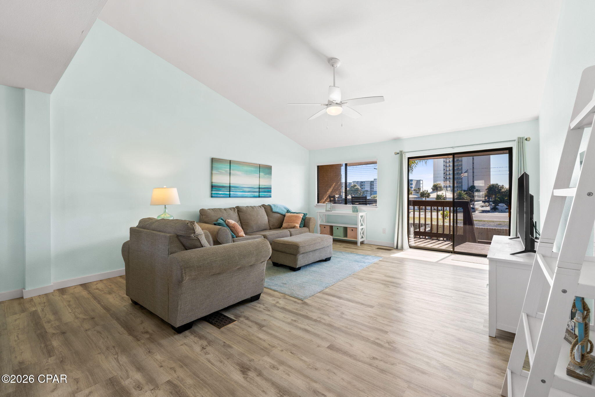 Summerwinds Condo - Residential