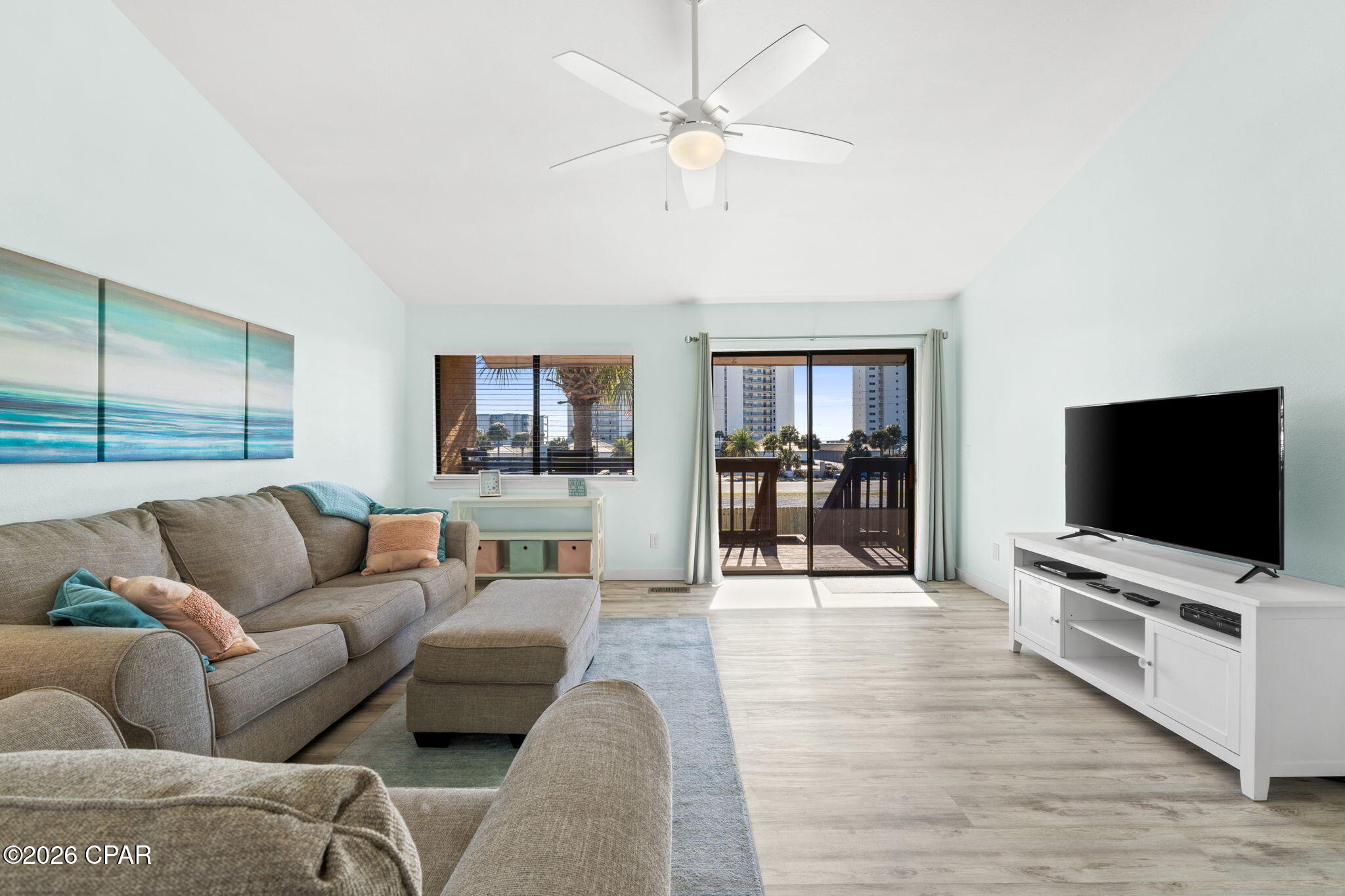 Summerwinds Condo - Residential