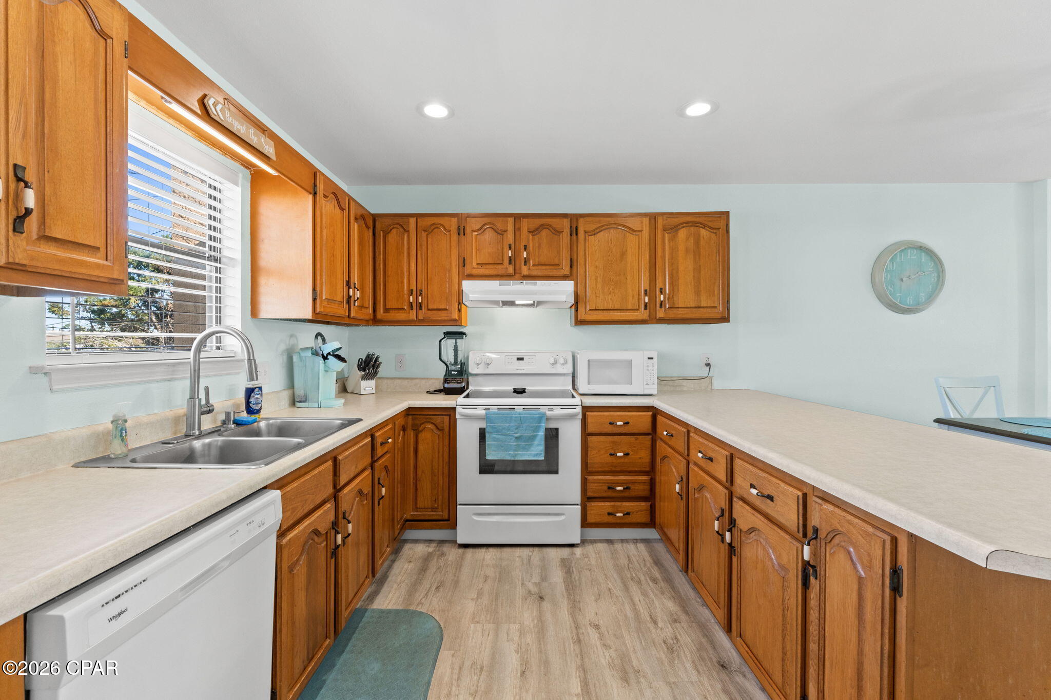 Summerwinds Condo - Residential