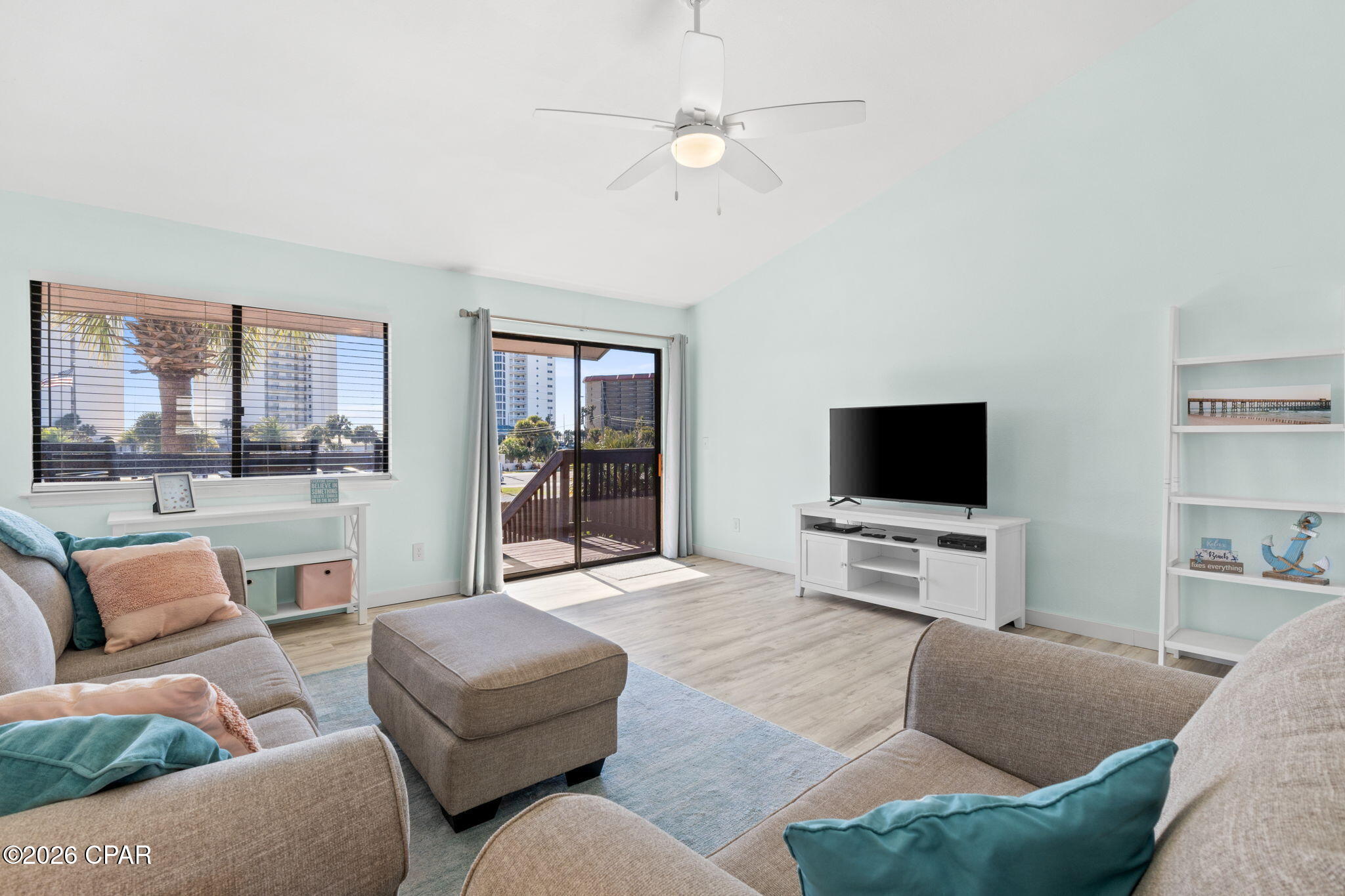 Summerwinds Condo - Residential