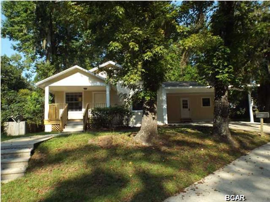 Two bedroom one bathroom cottage with carport in Chattahoochee offered as is.  The house has had had some recent repairs and is move in ready.  All sizes are approximate or taken from other sources please verify accordingly.