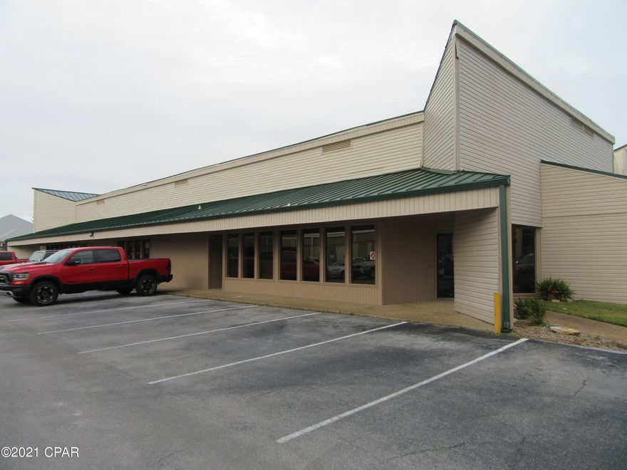 Commercial office space available on 23rd Street. 4 total units available. Each contains lobby, reception, exam rooms, restrooms. Various layouts available that will meet most business or professional needs. Does not have to be used as a medical office.