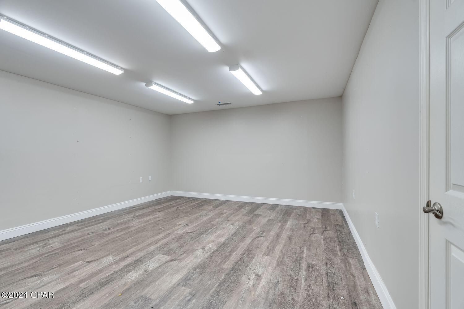Highland City - Commercial Sale