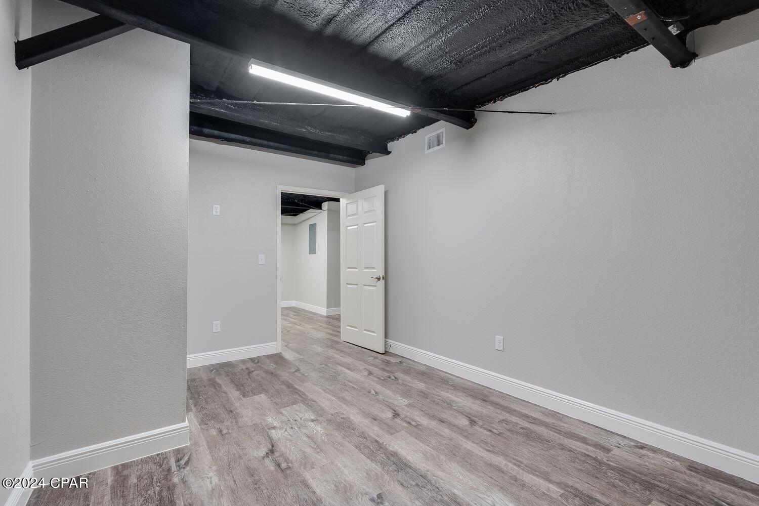 Highland City - Commercial Sale