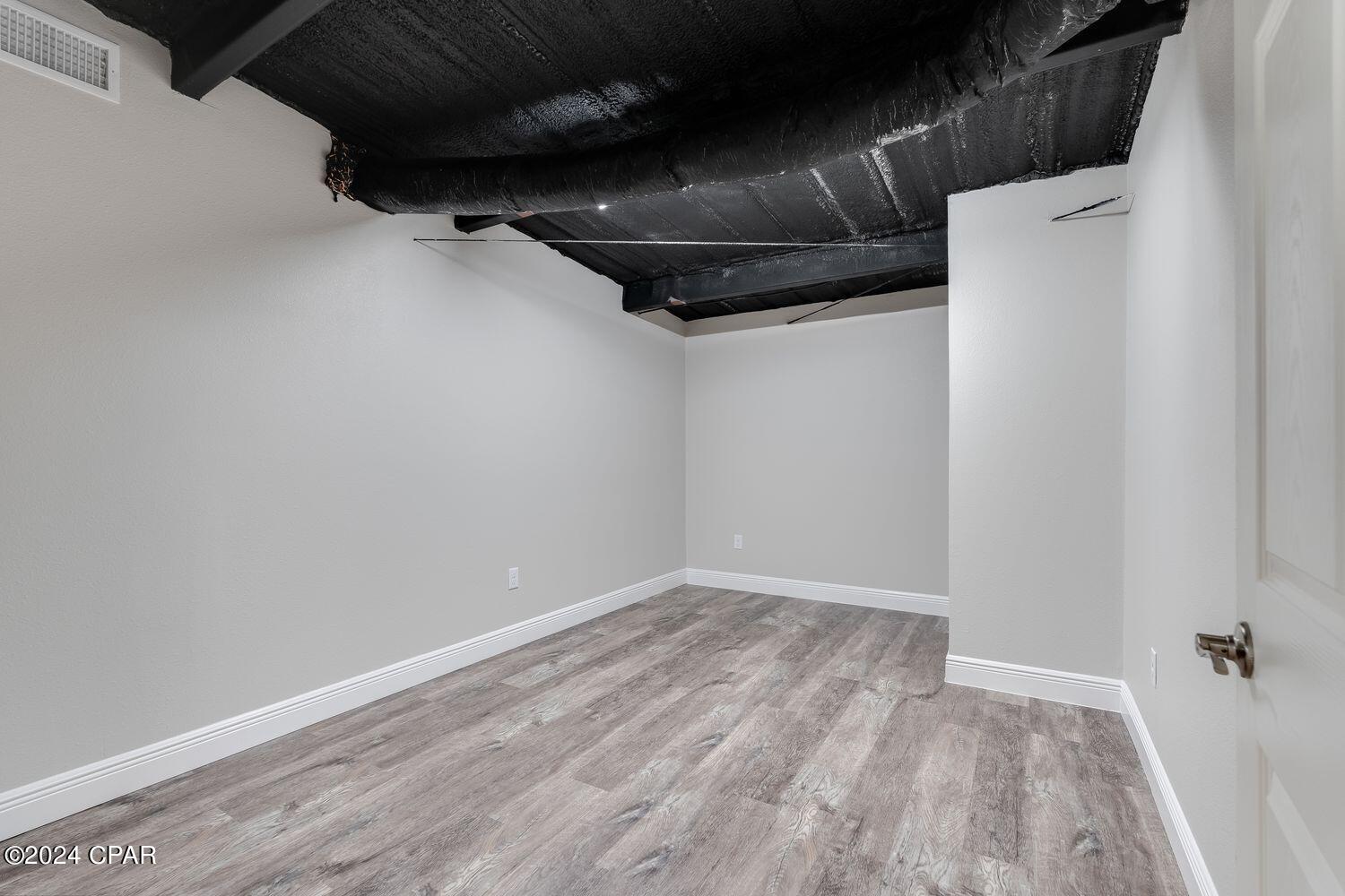Highland City - Commercial Sale