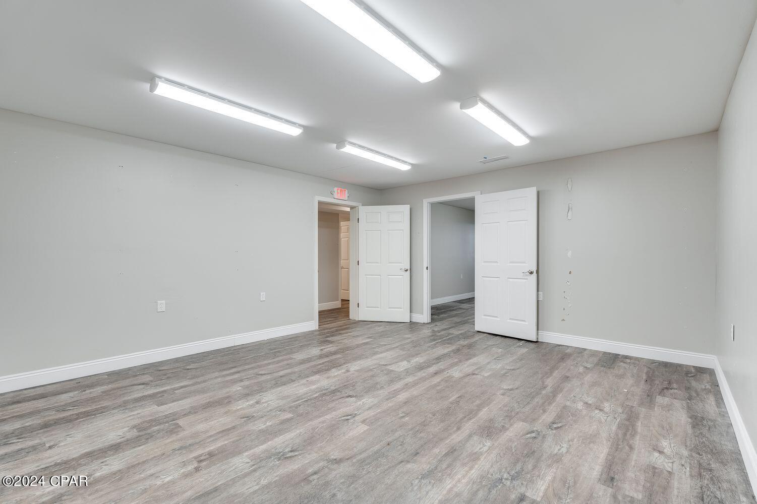 Highland City - Commercial Sale