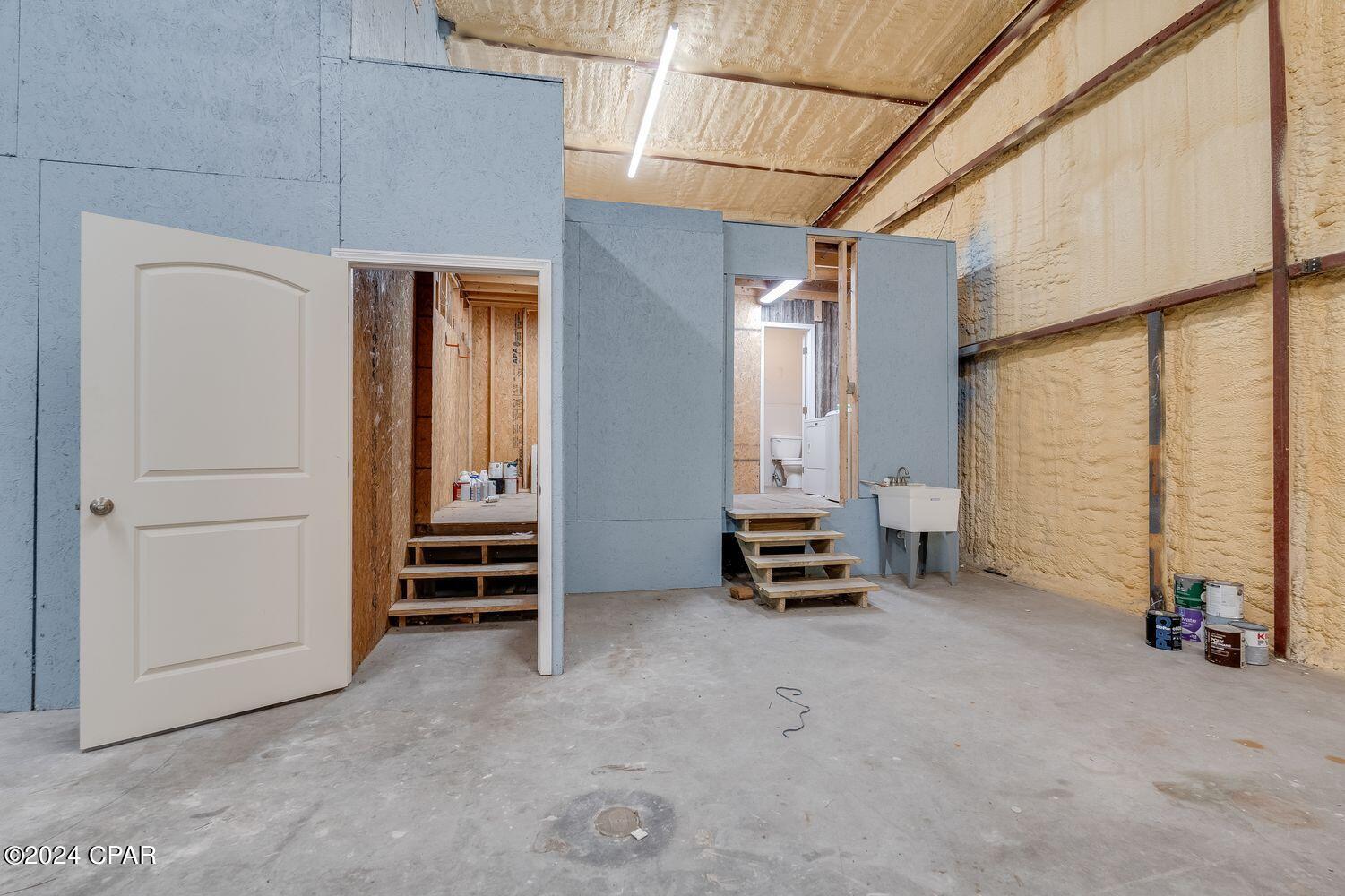 Highland City - Commercial Sale