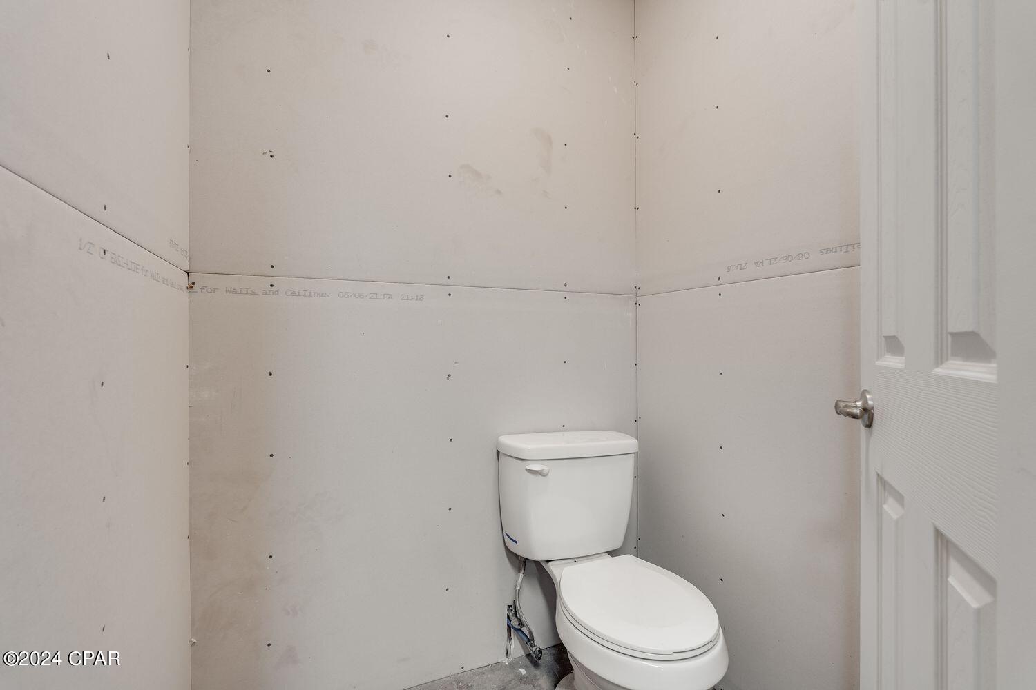 Highland City - Commercial Sale