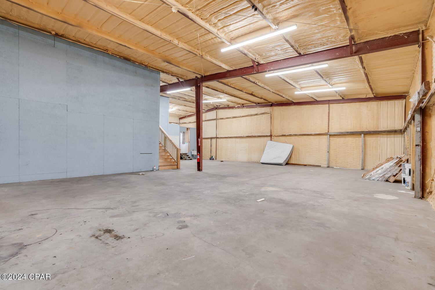 Highland City - Commercial Sale