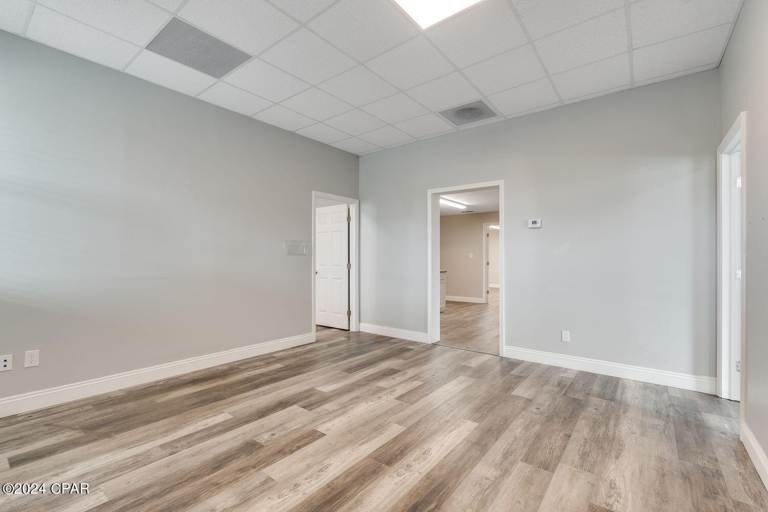 Highland City - Commercial Sale