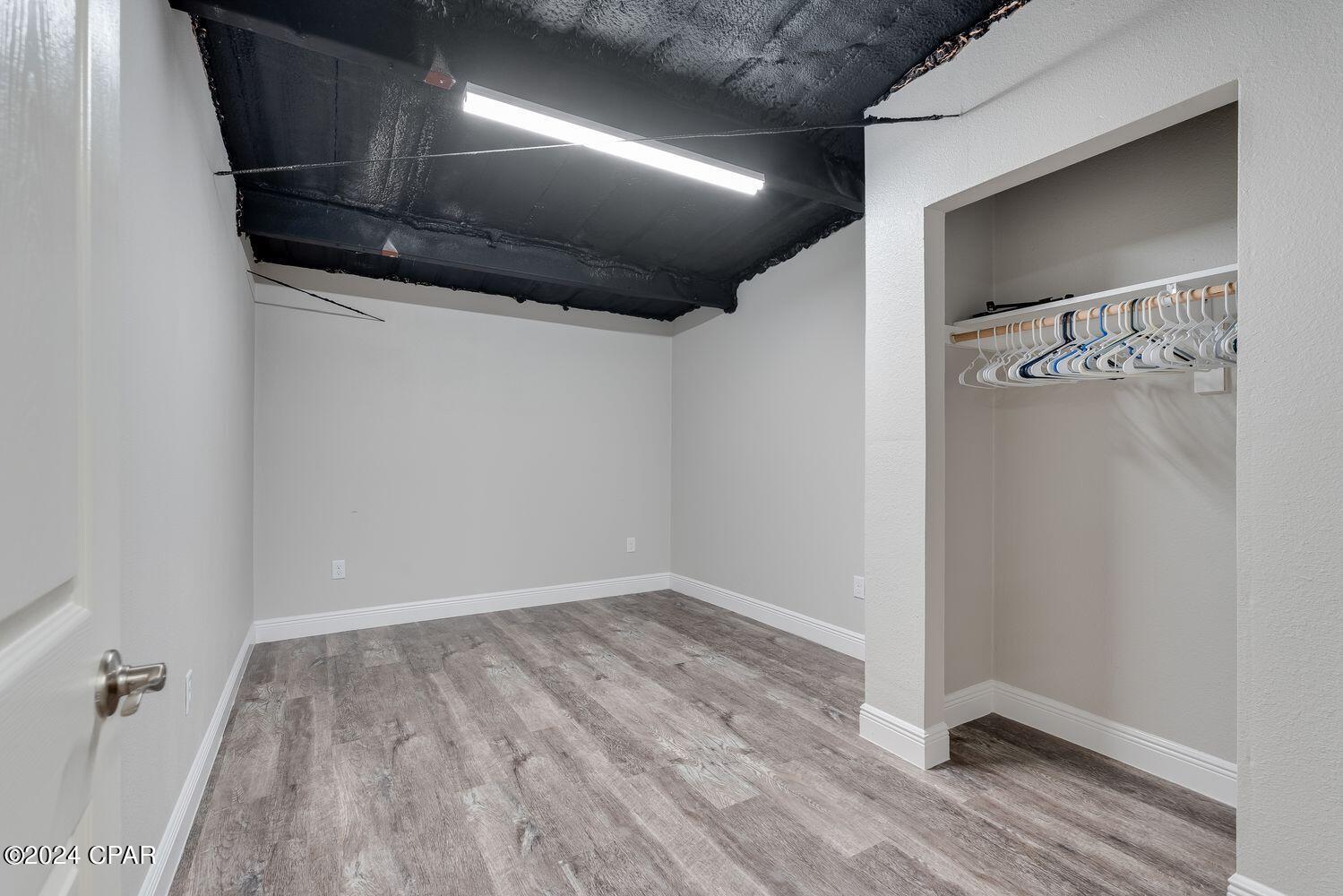 Highland City - Commercial Sale