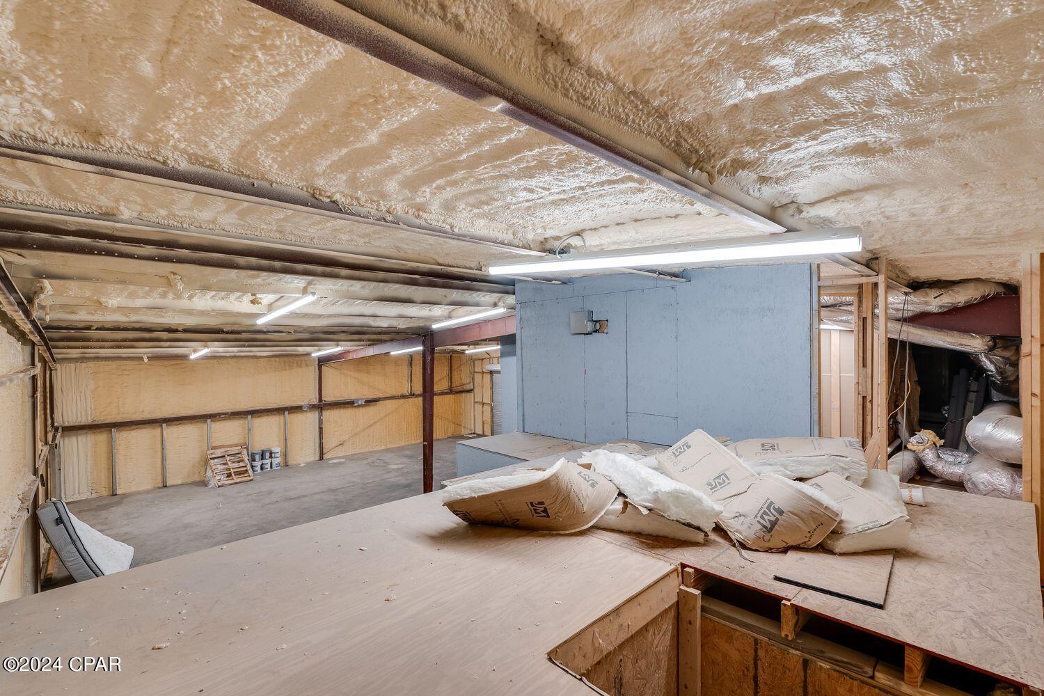 Highland City - Commercial Sale