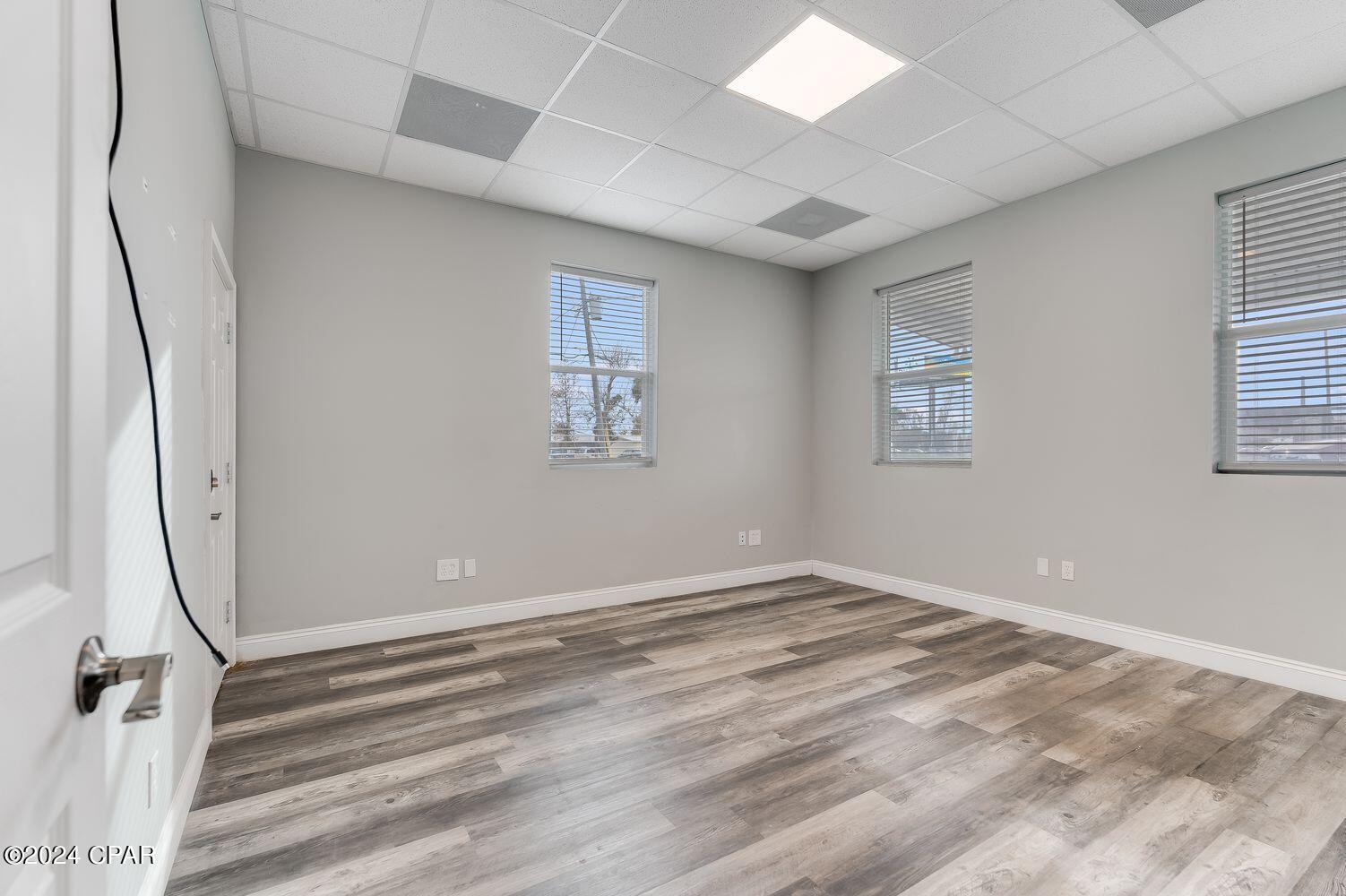 Highland City - Commercial Sale