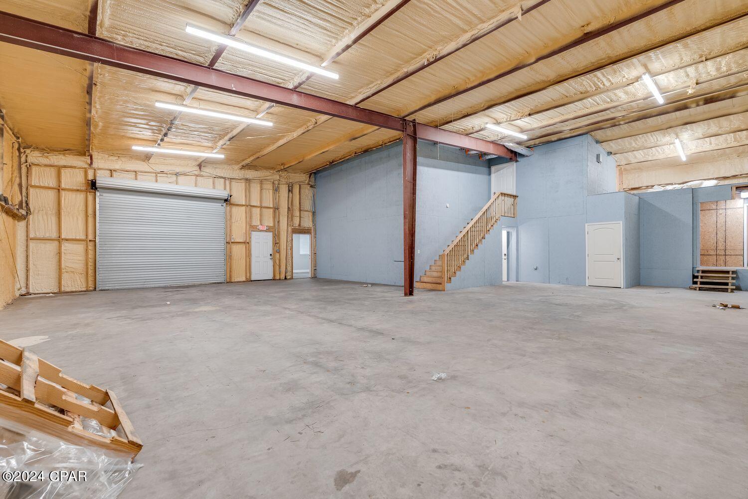 Highland City - Commercial Sale