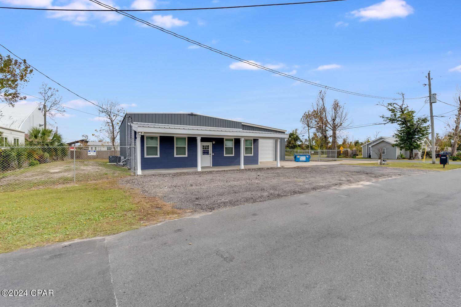 Highland City - Commercial Sale