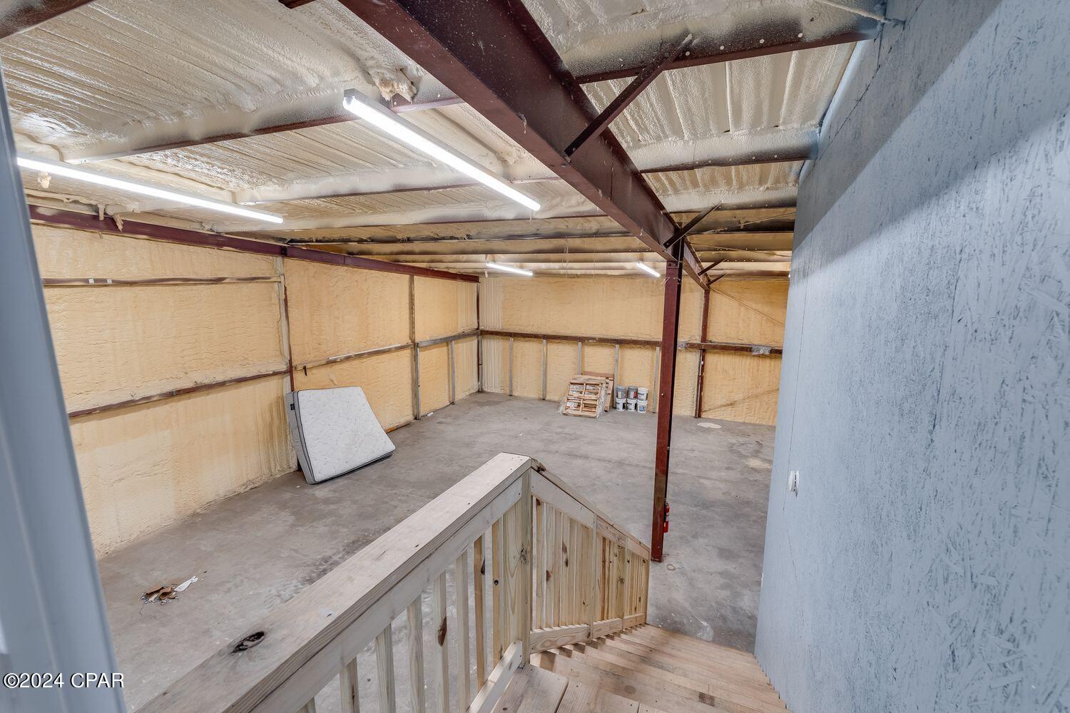 Highland City - Commercial Sale