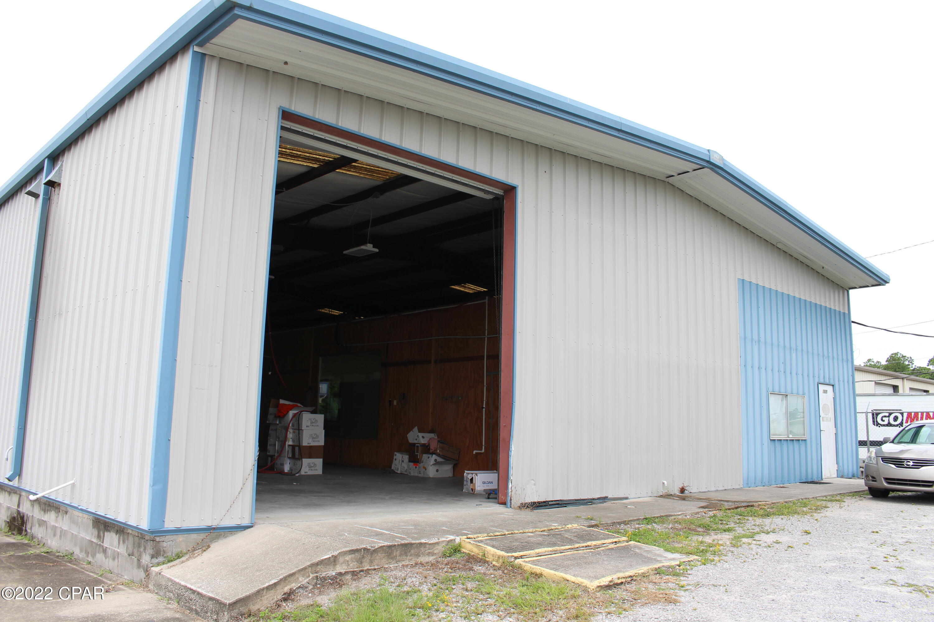 Holley Street Commercila Park - Commercial Lease