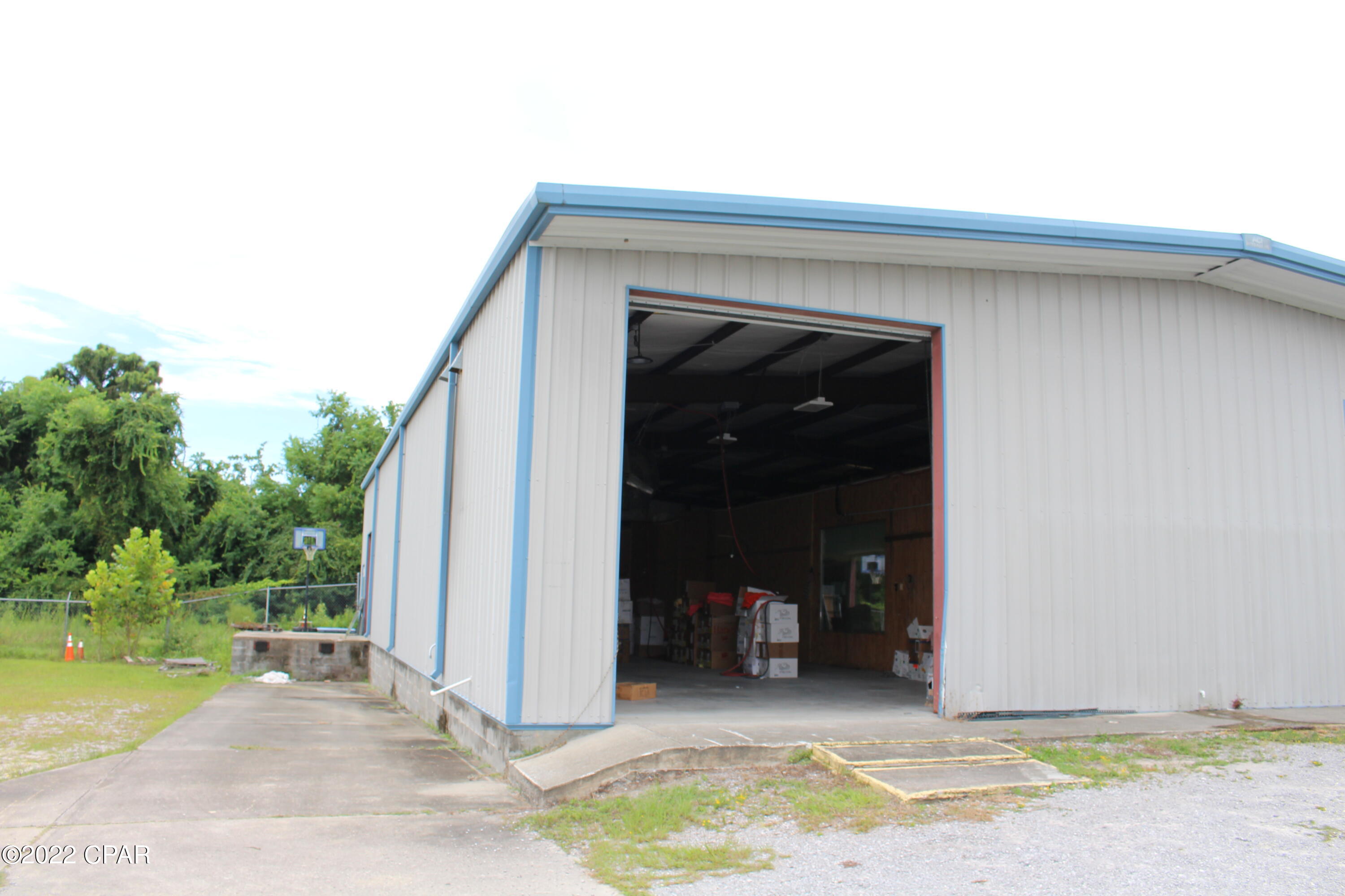 Holley Street Commercila Park - Commercial Lease