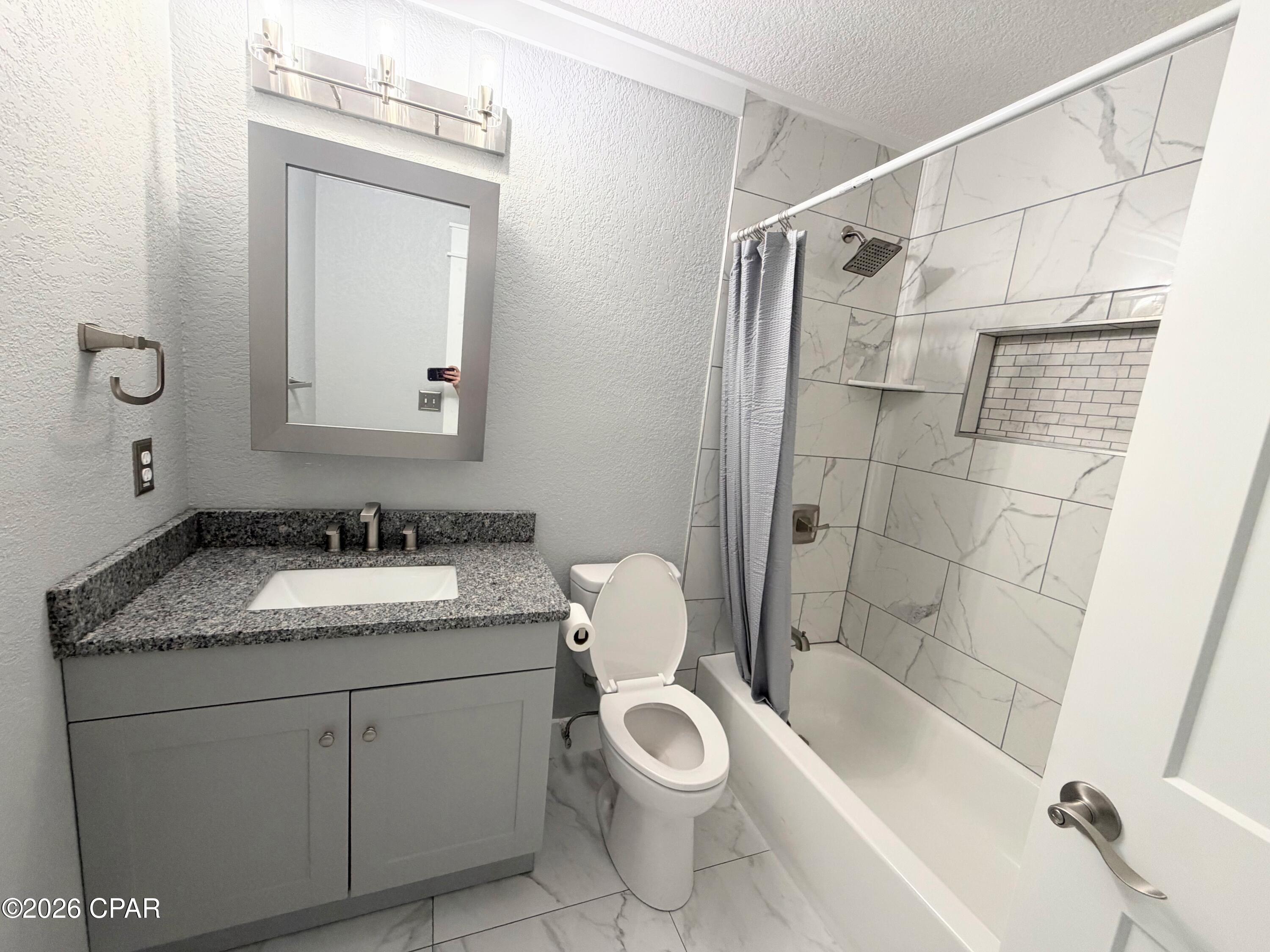 Grand Ridge - Residential