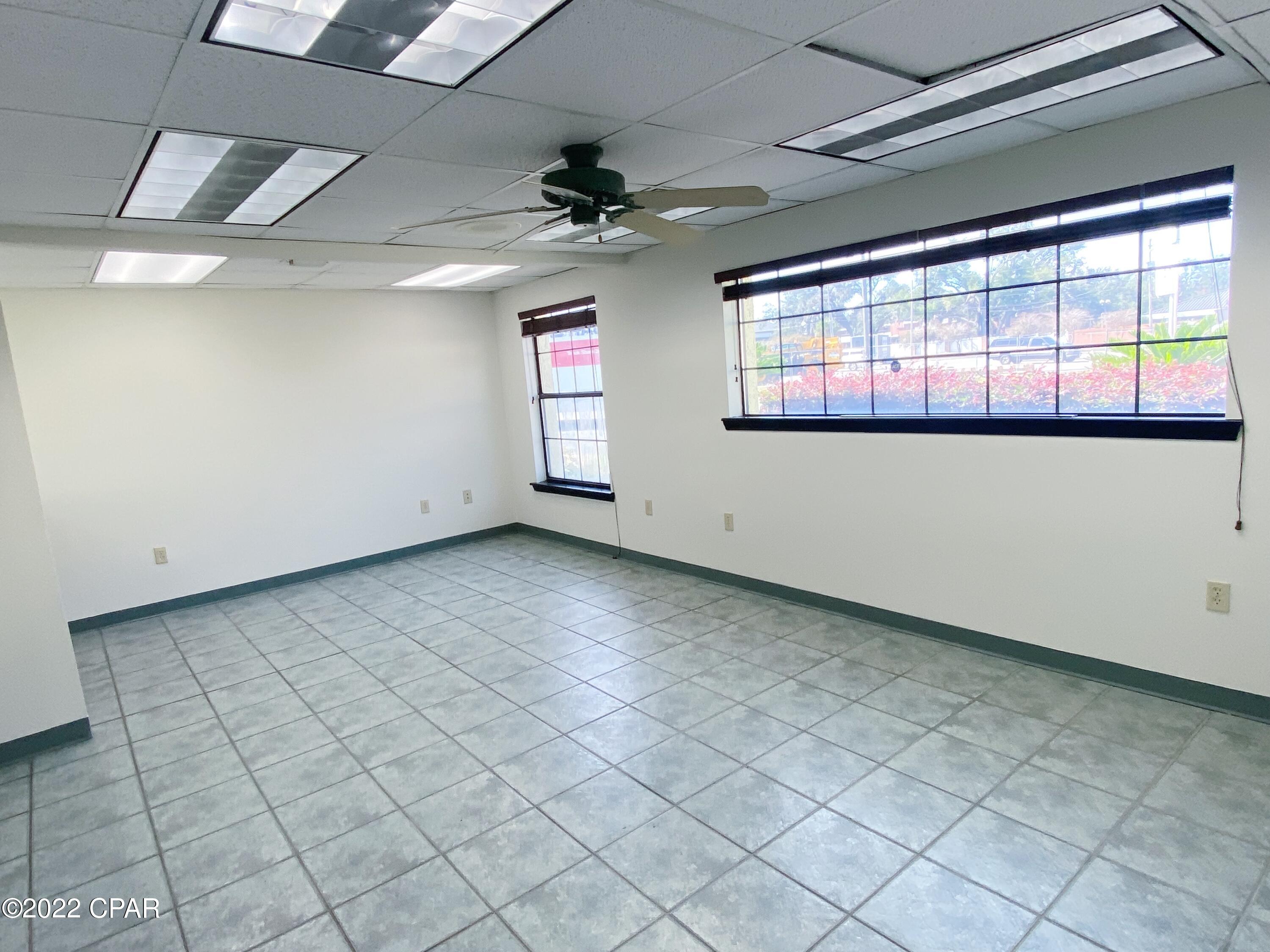 [No Recorded Subdiv] - Commercial Lease