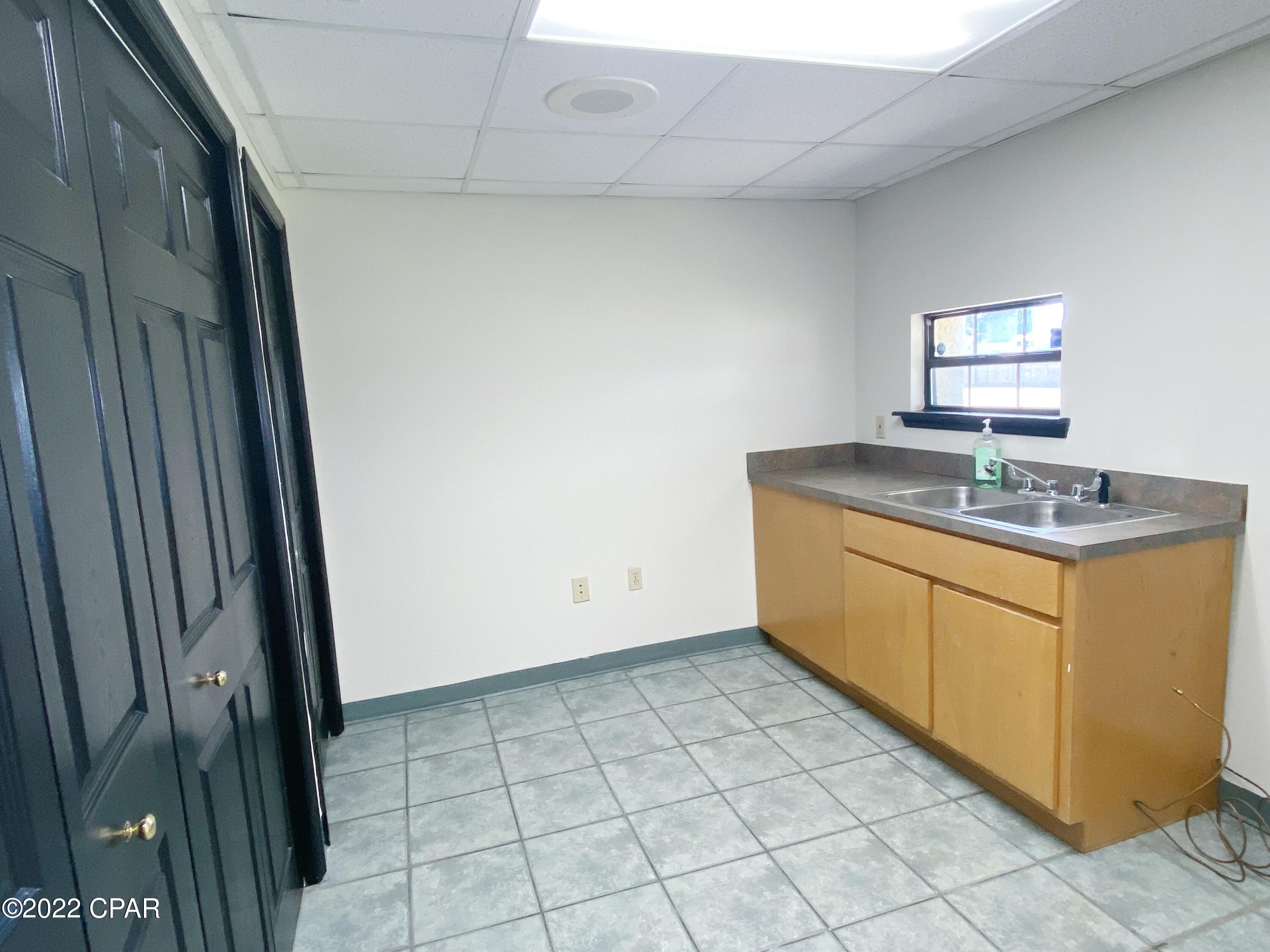 [No Recorded Subdiv] - Commercial Lease