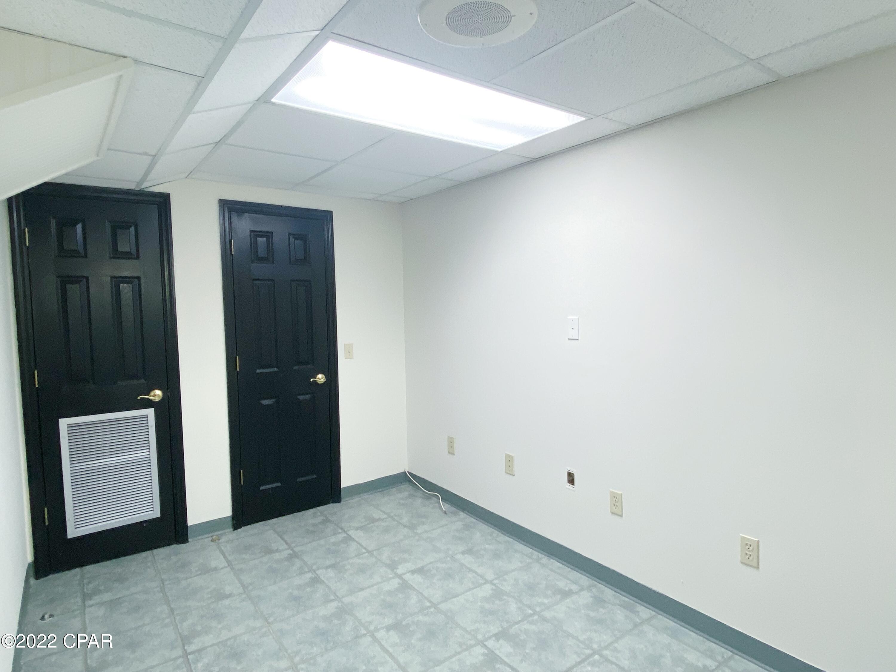 [No Recorded Subdiv] - Commercial Lease