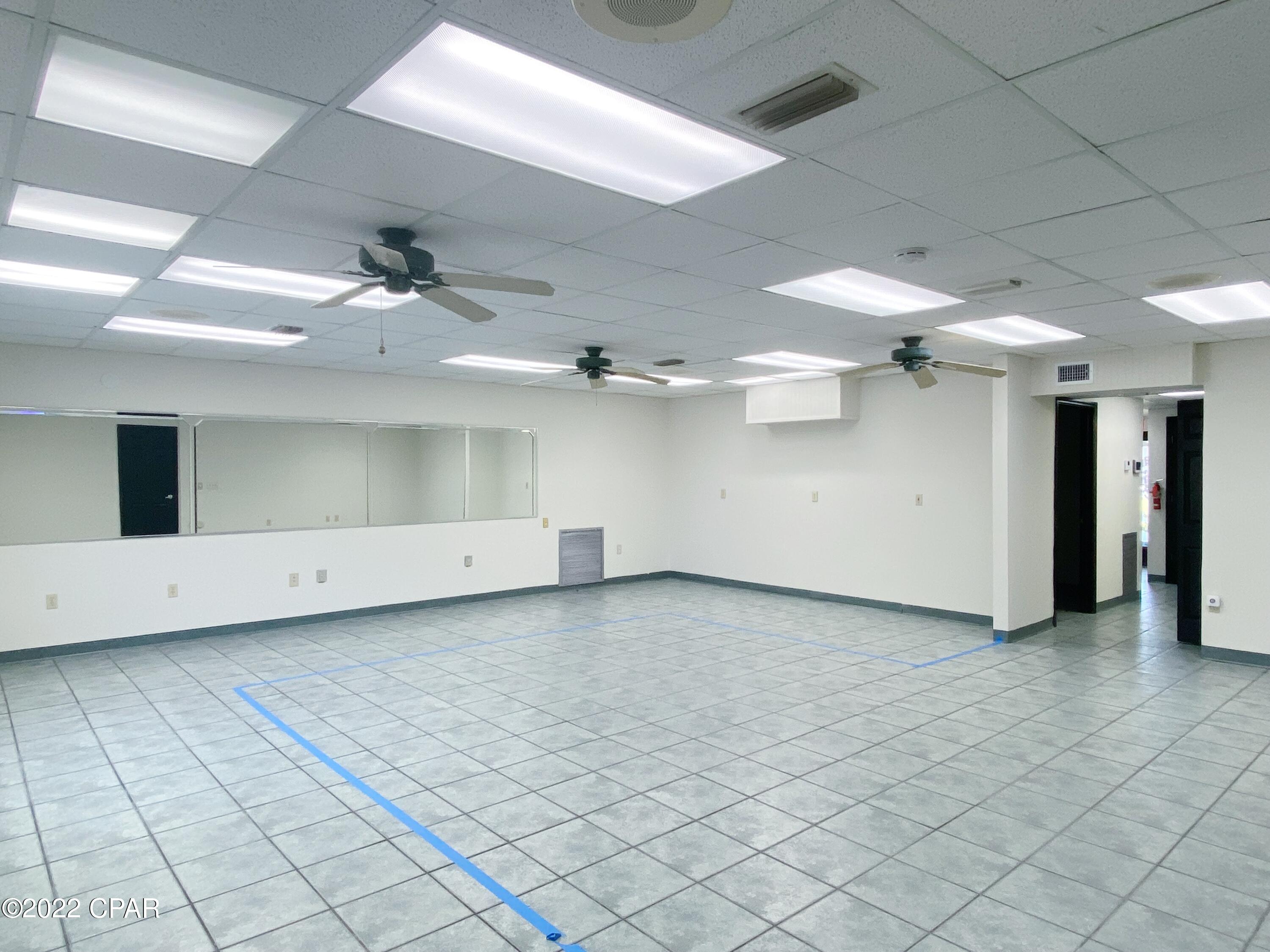 [No Recorded Subdiv] - Commercial Lease