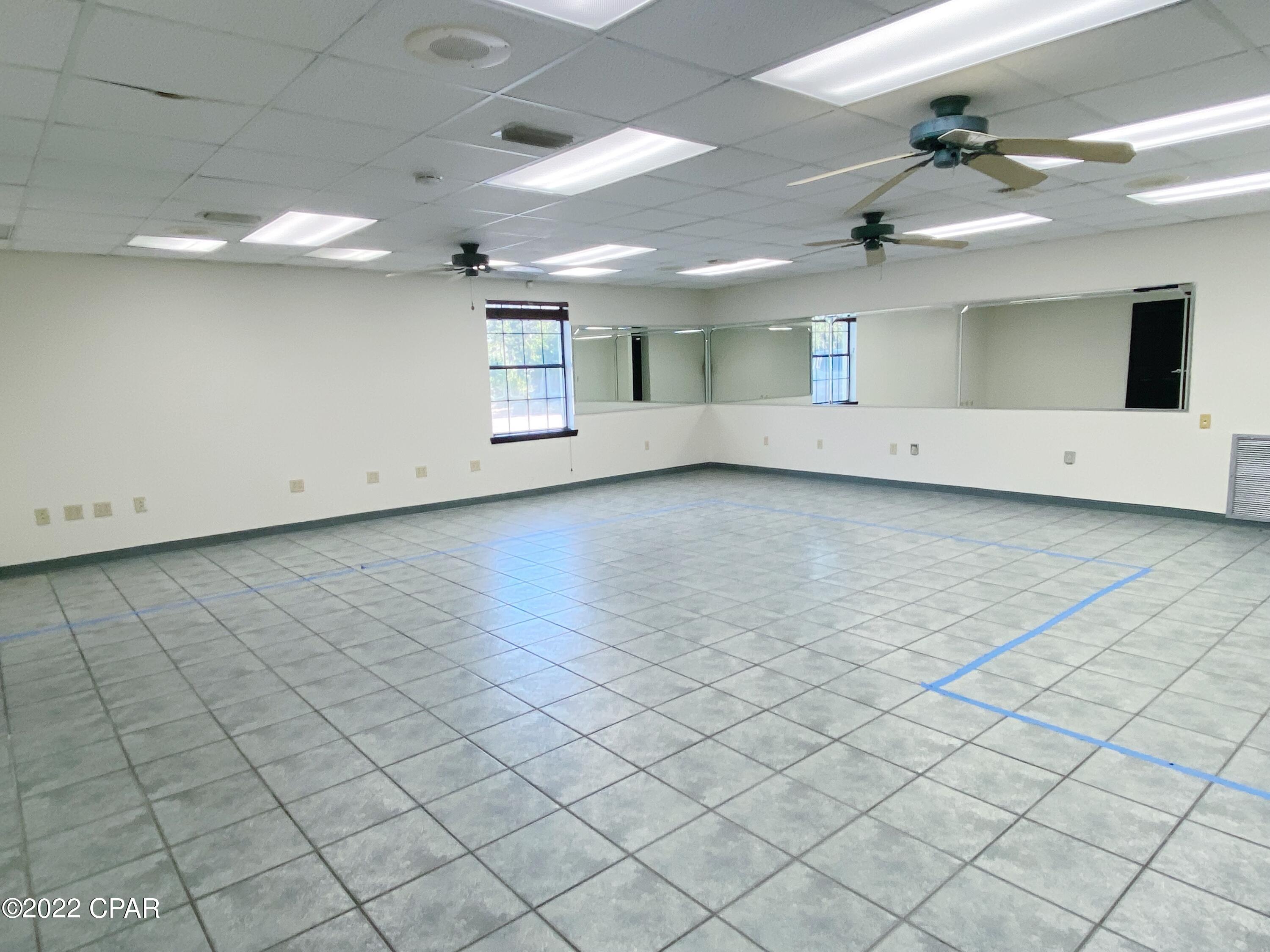 [No Recorded Subdiv] - Commercial Lease