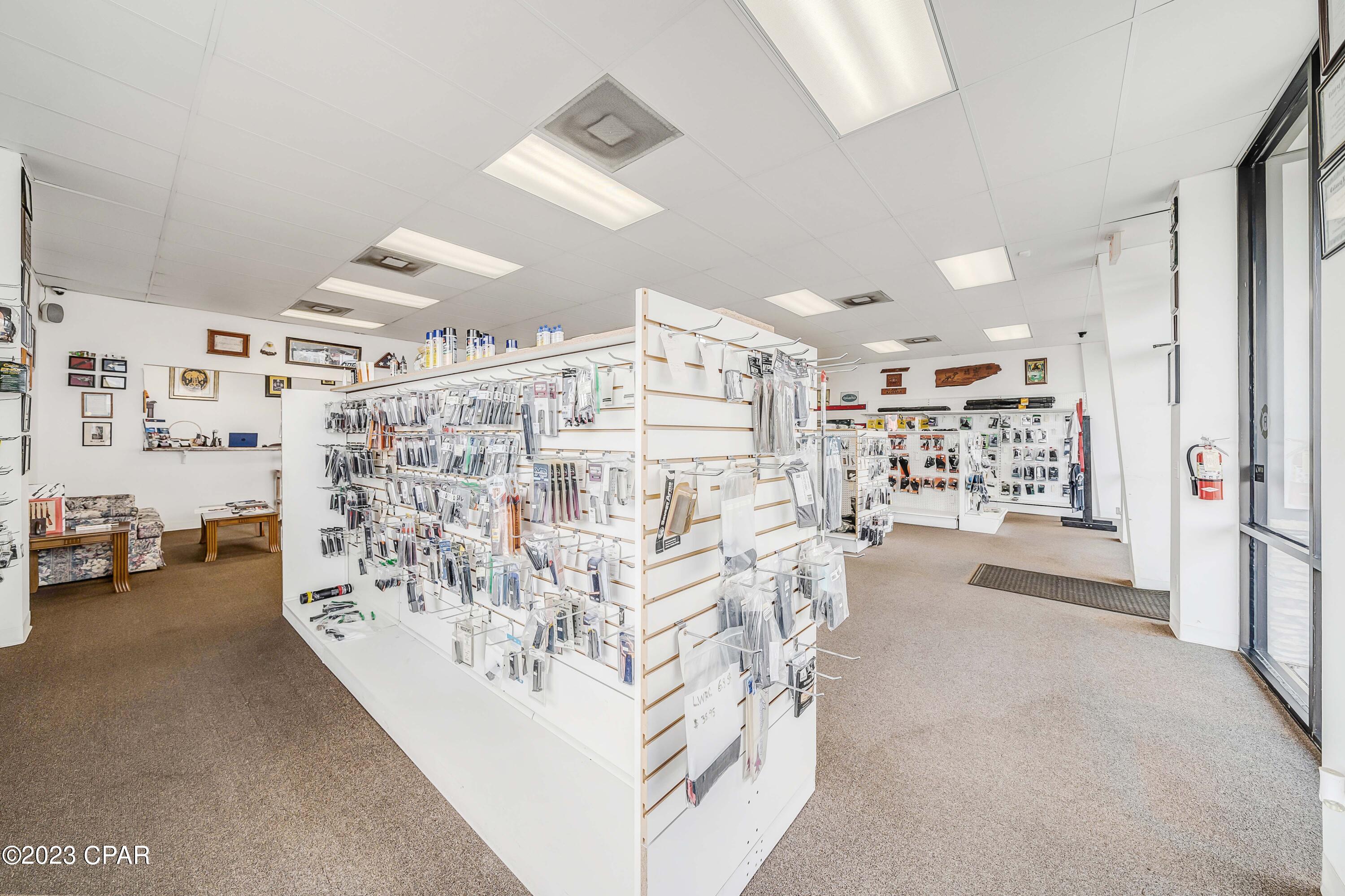 [No Recorded Subdiv] - Commercial Sale