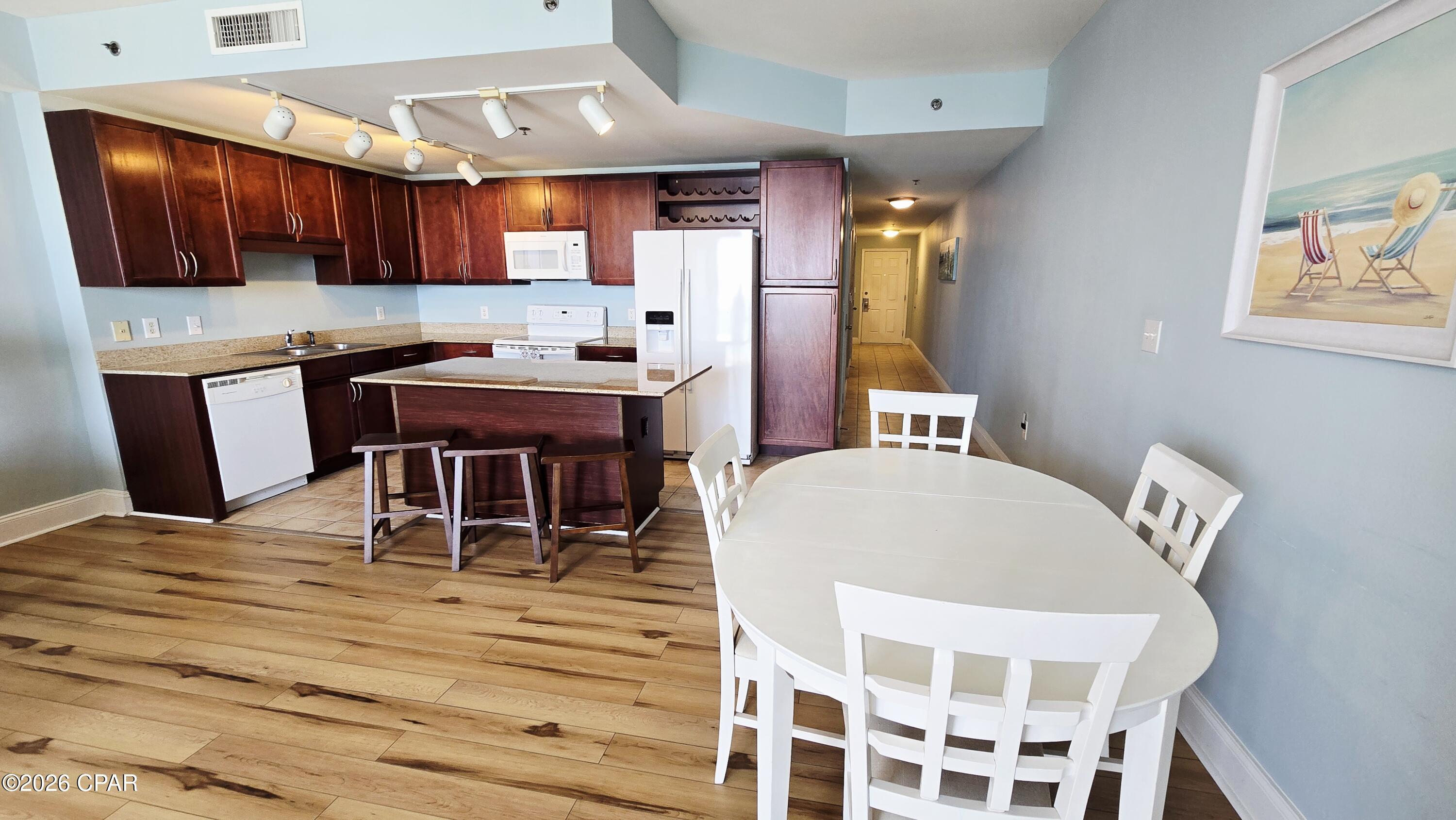 Laketown Wharf - Residential