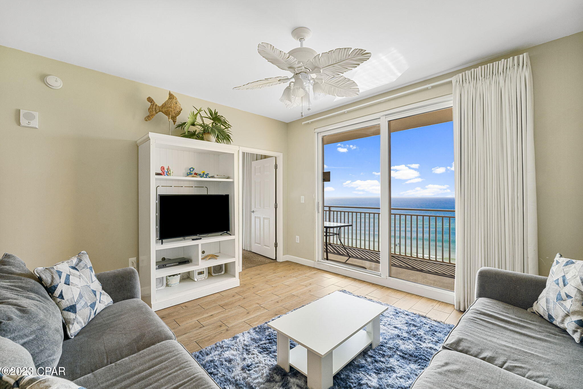 Splash Condo - Residential