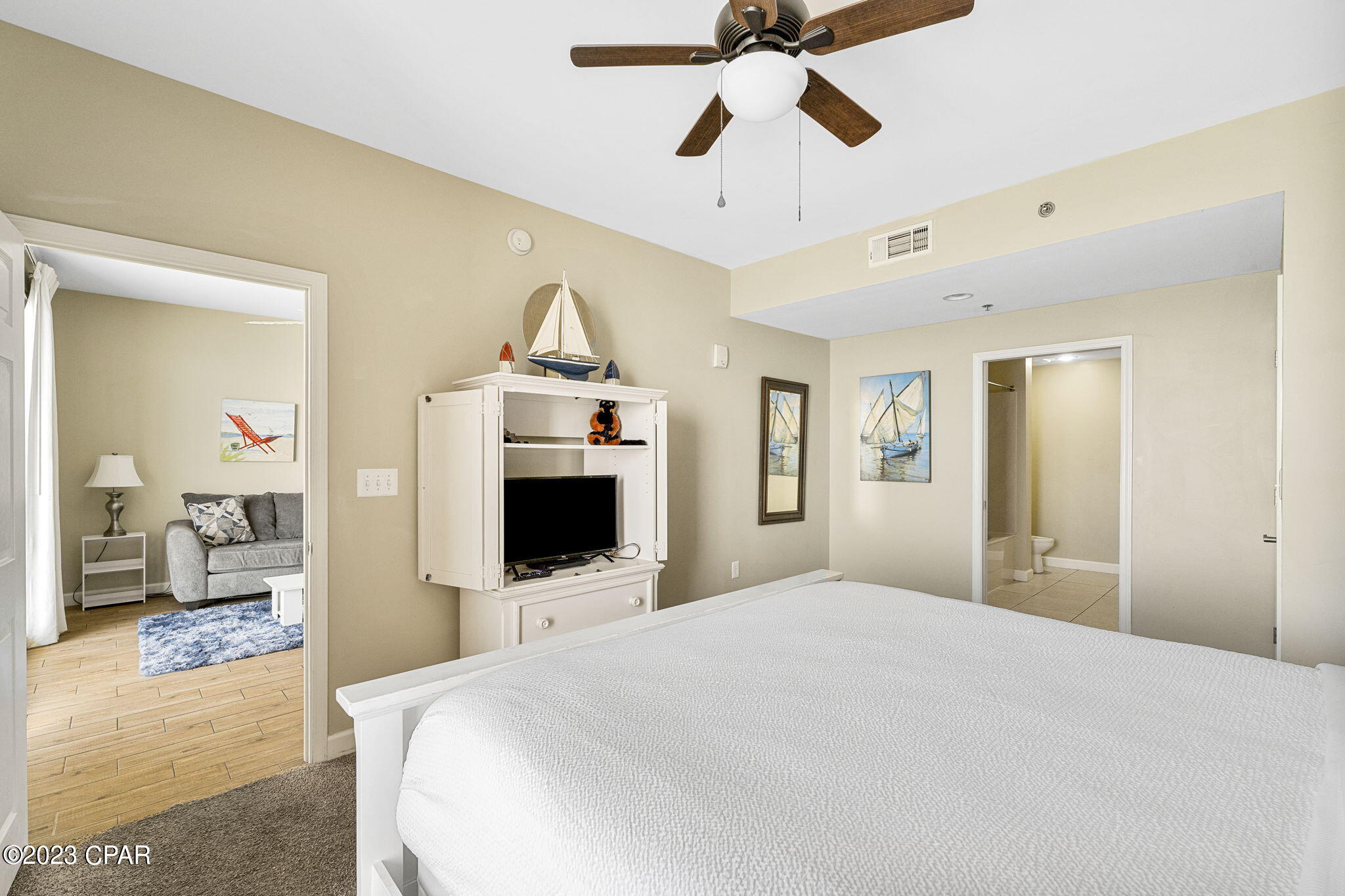 Splash Condo - Residential