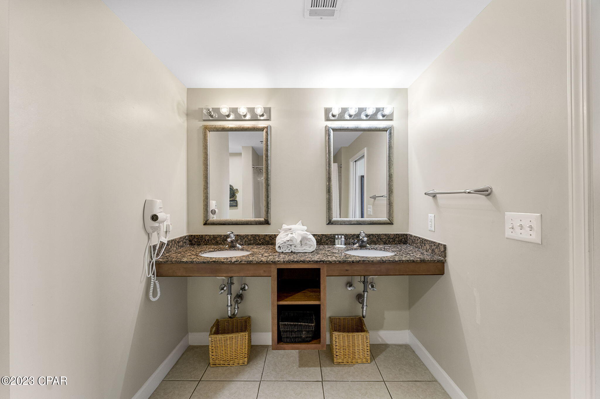 Splash Condo - Residential