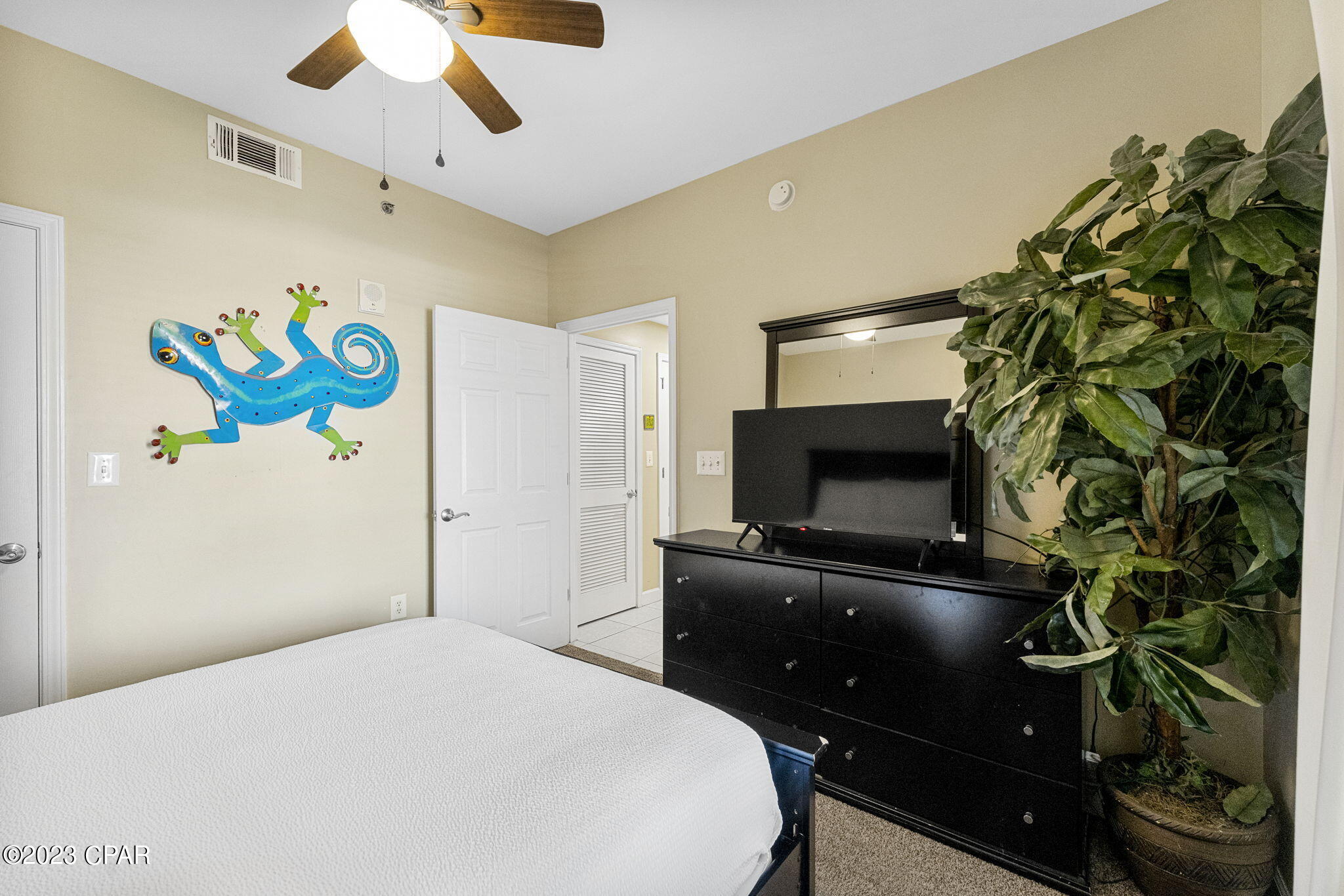 Splash Condo - Residential