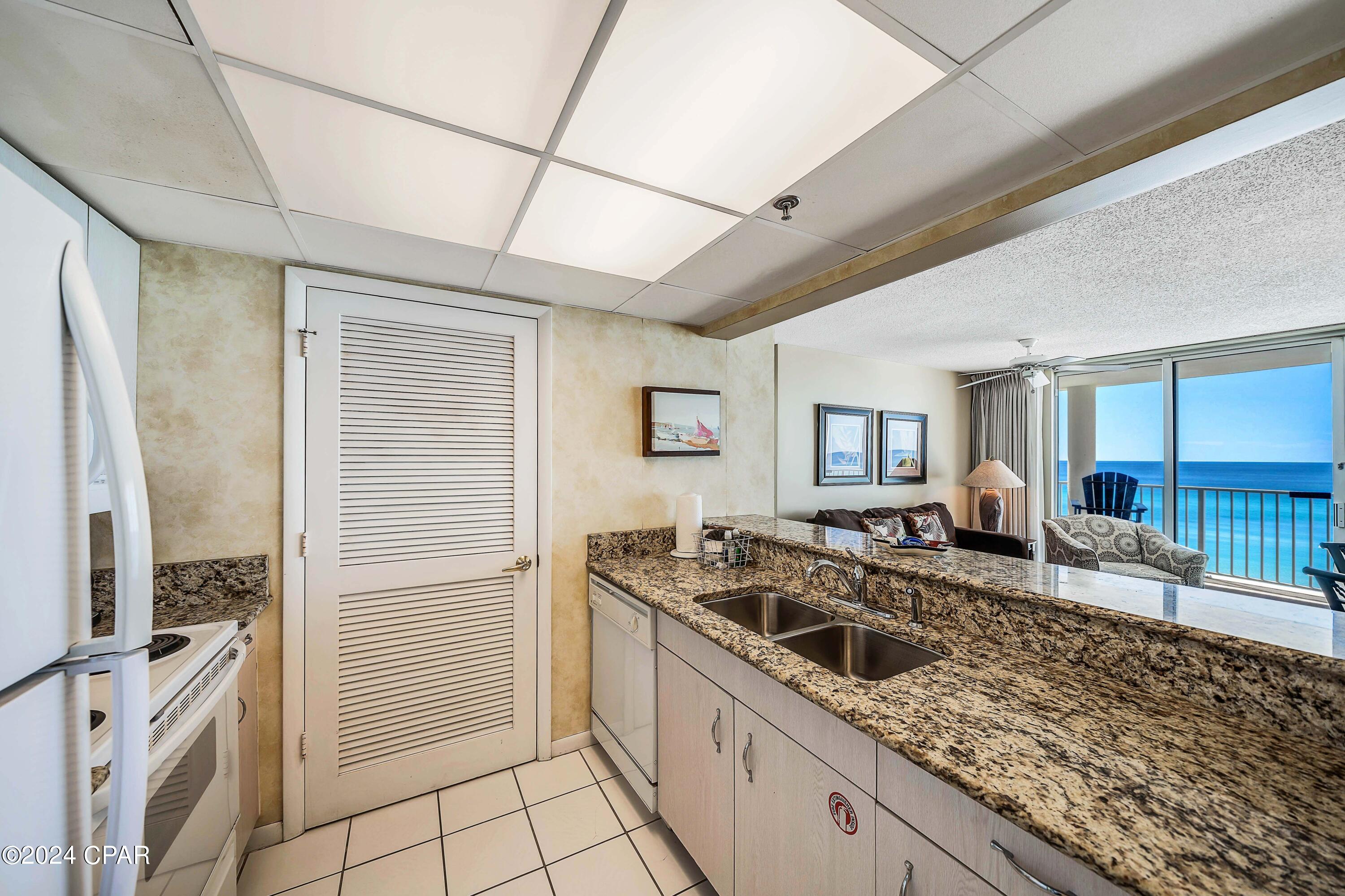 Long Beach Towers I - Residential