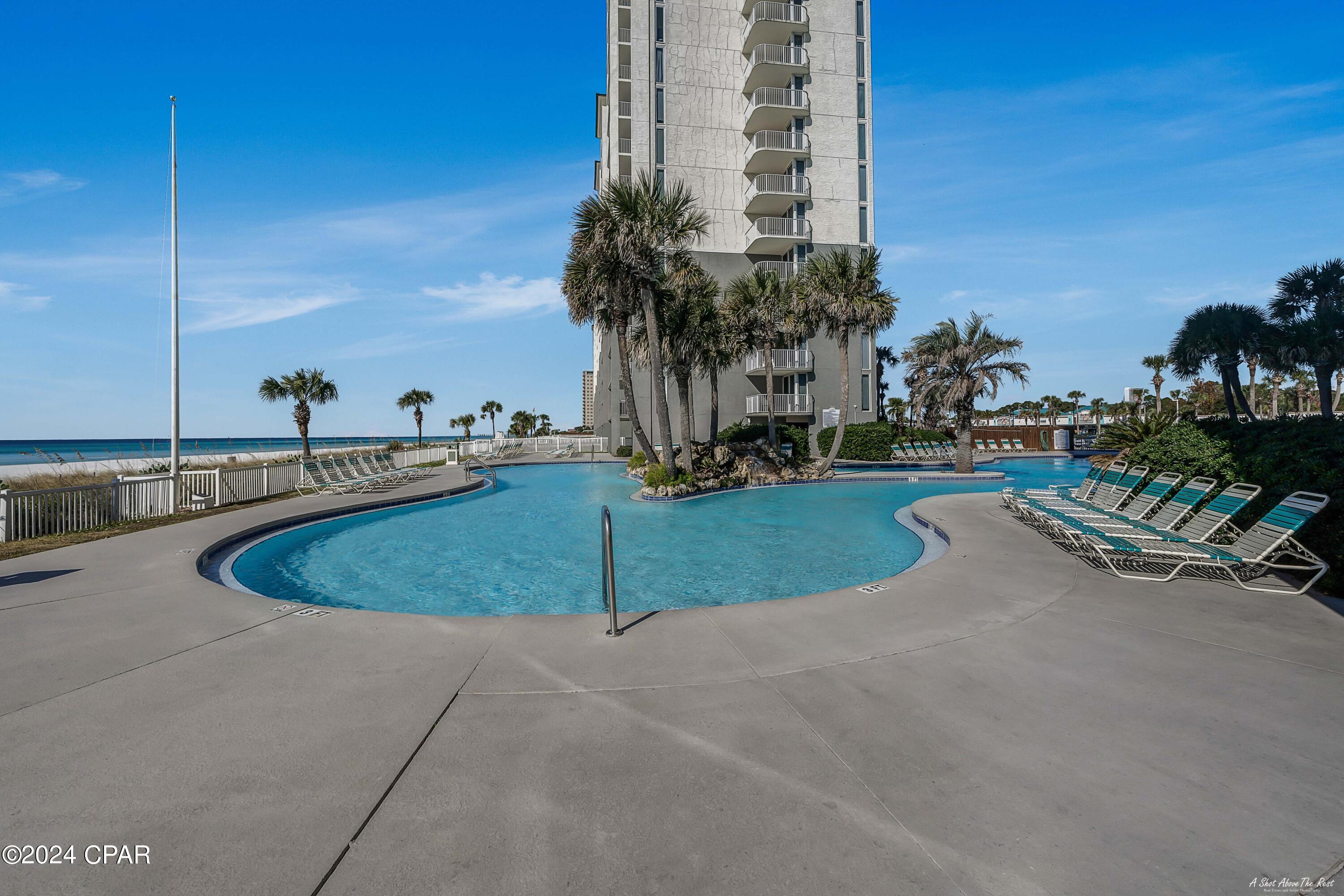 Long Beach Towers I - Residential