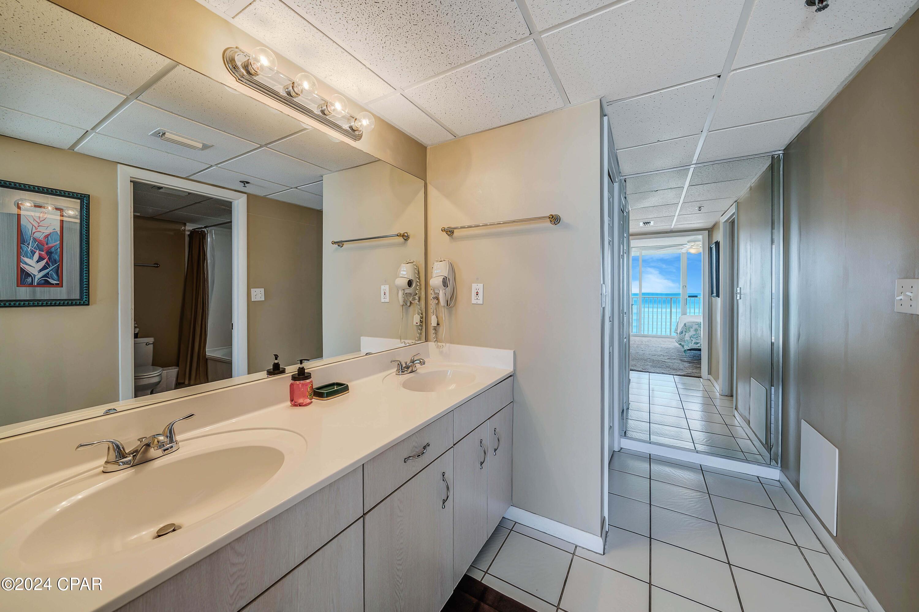 Long Beach Towers I - Residential