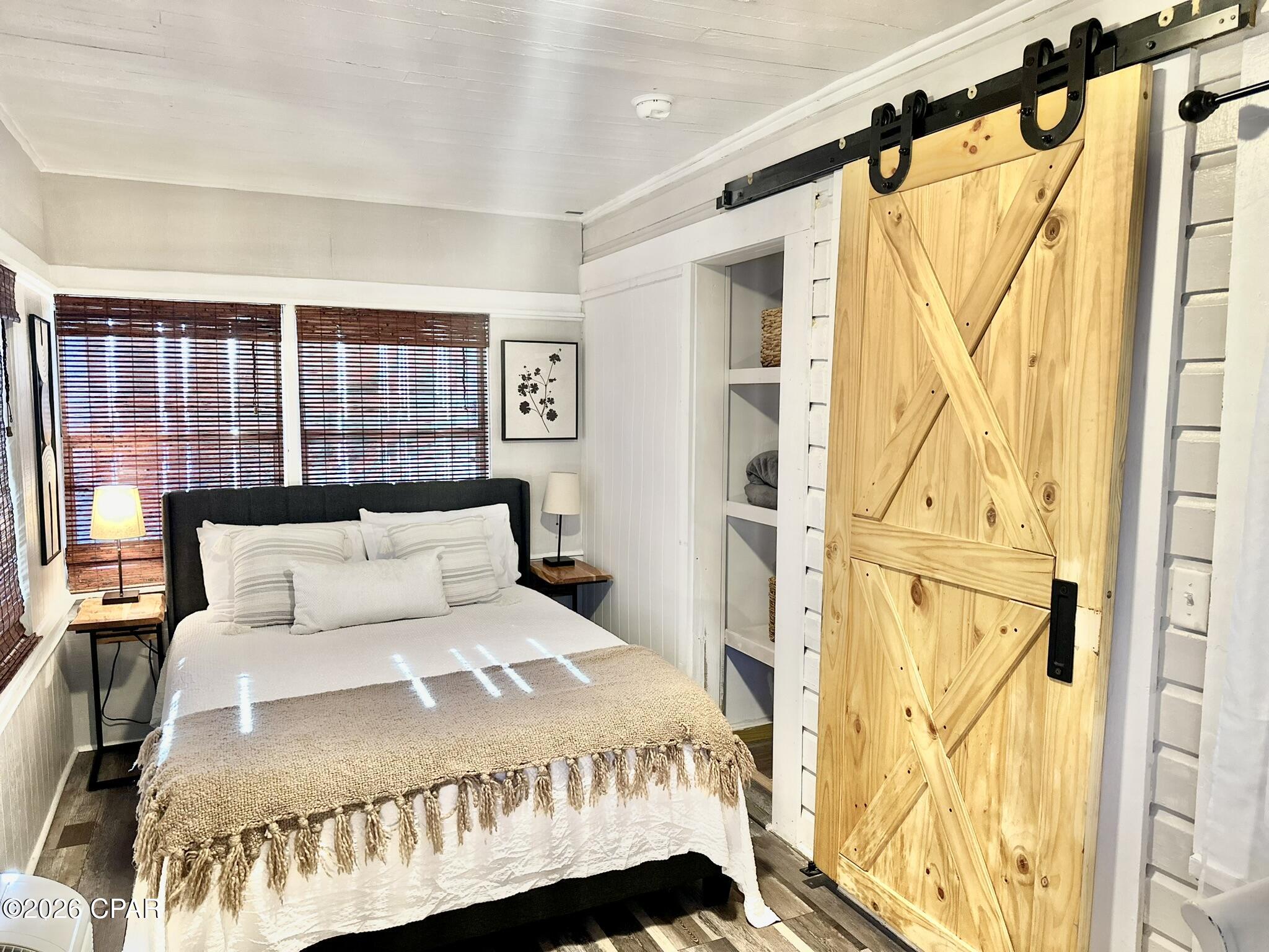 Laguna Beach Estates 6th Add - Residential