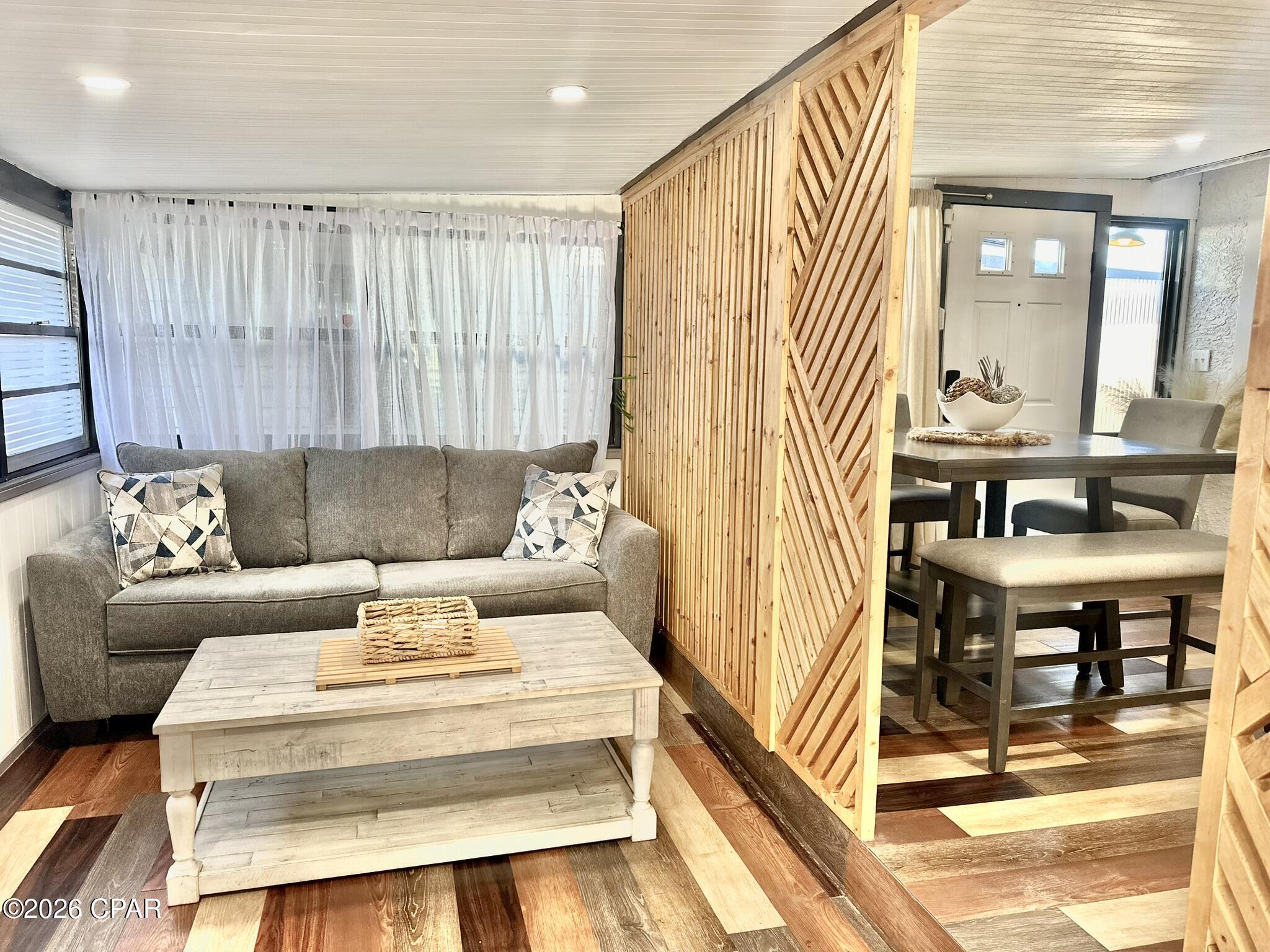 Laguna Beach Estates 6th Add - Residential