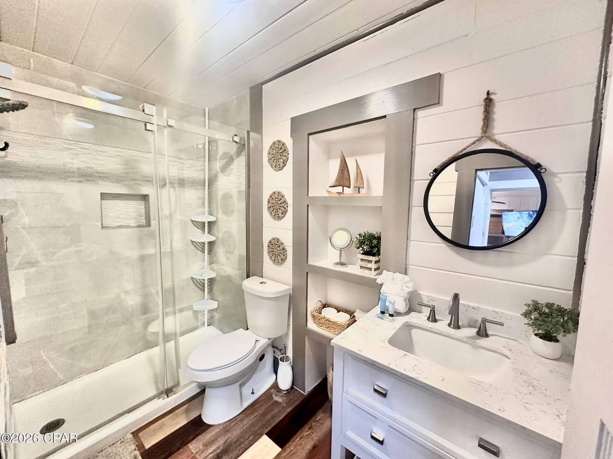 Laguna Beach Estates 6th Add - Residential