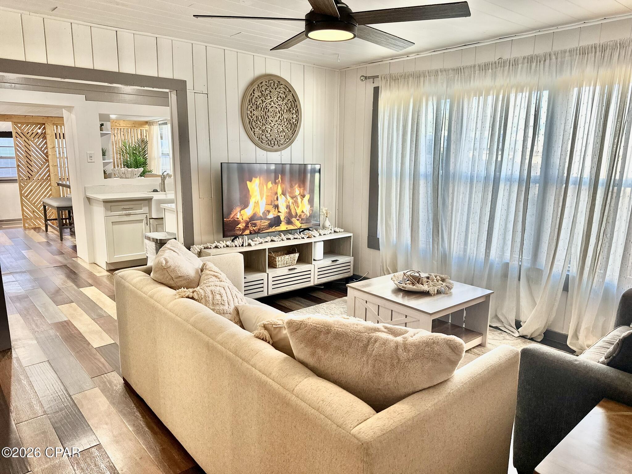 Laguna Beach Estates 6th Add - Residential