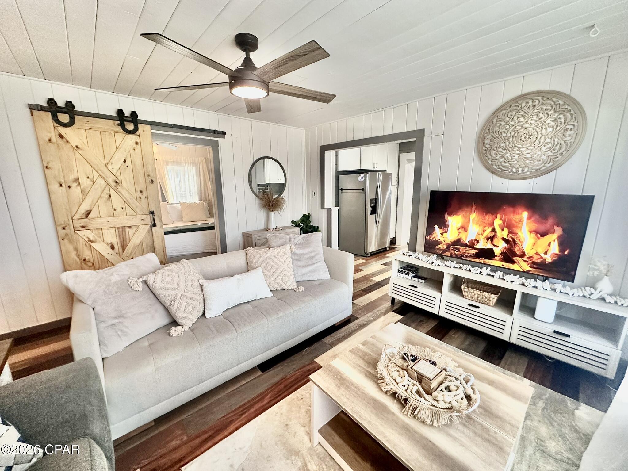 Laguna Beach Estates 6th Add - Residential