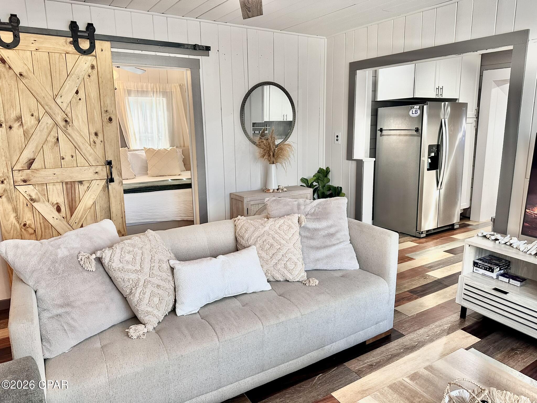 Laguna Beach Estates 6th Add - Residential