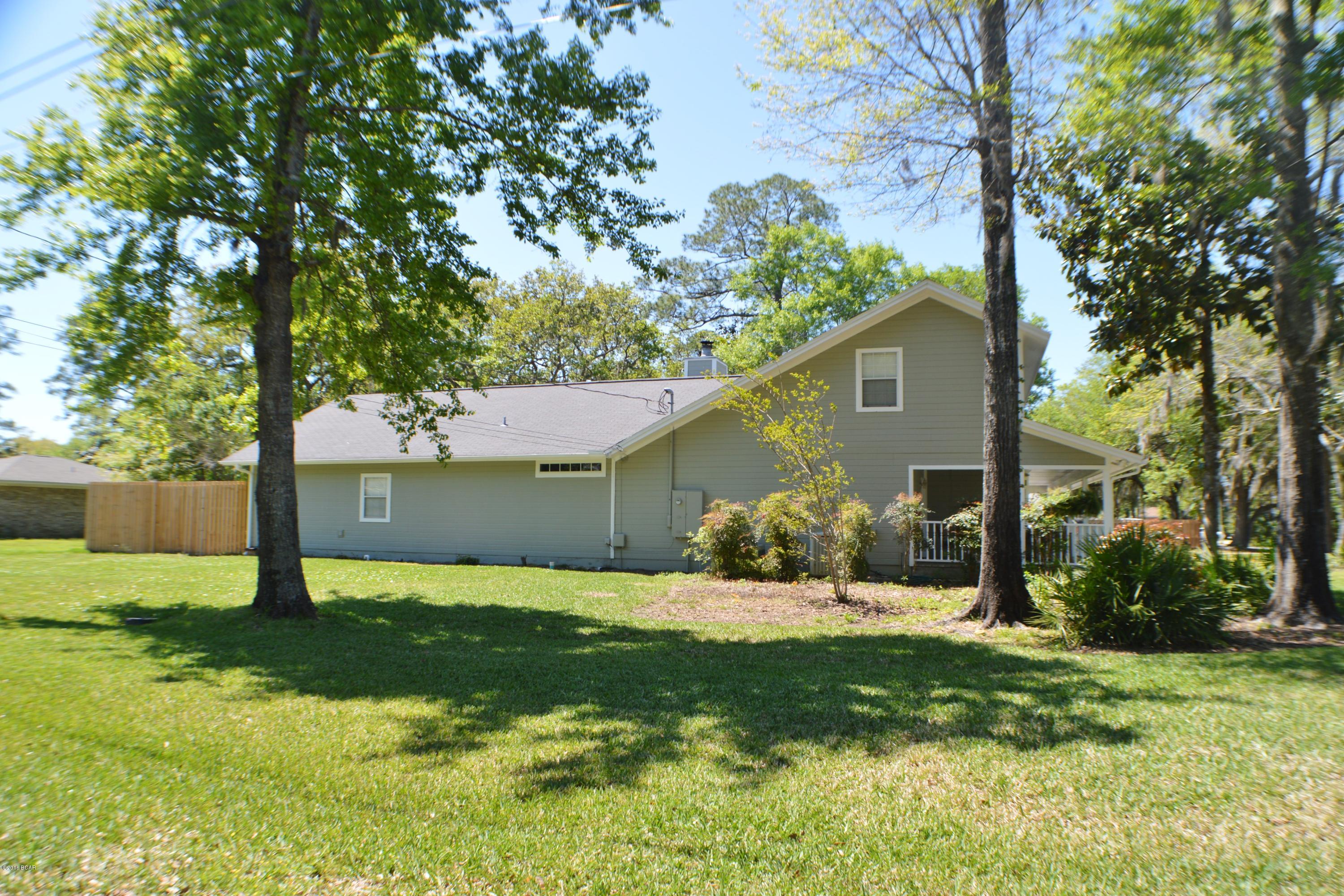 Bay Park Manor - Residential