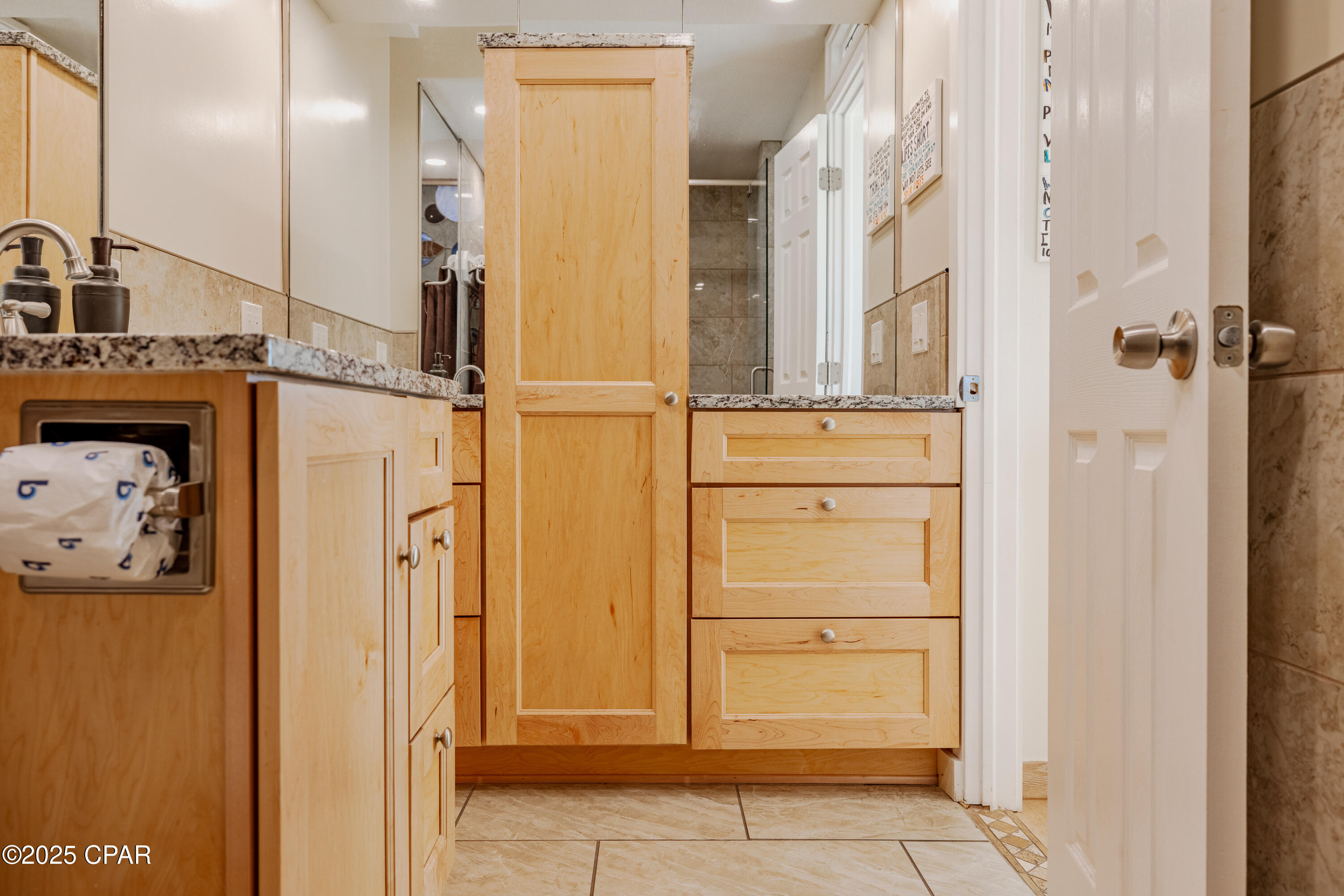 Fontainebleau Terrace - Residential