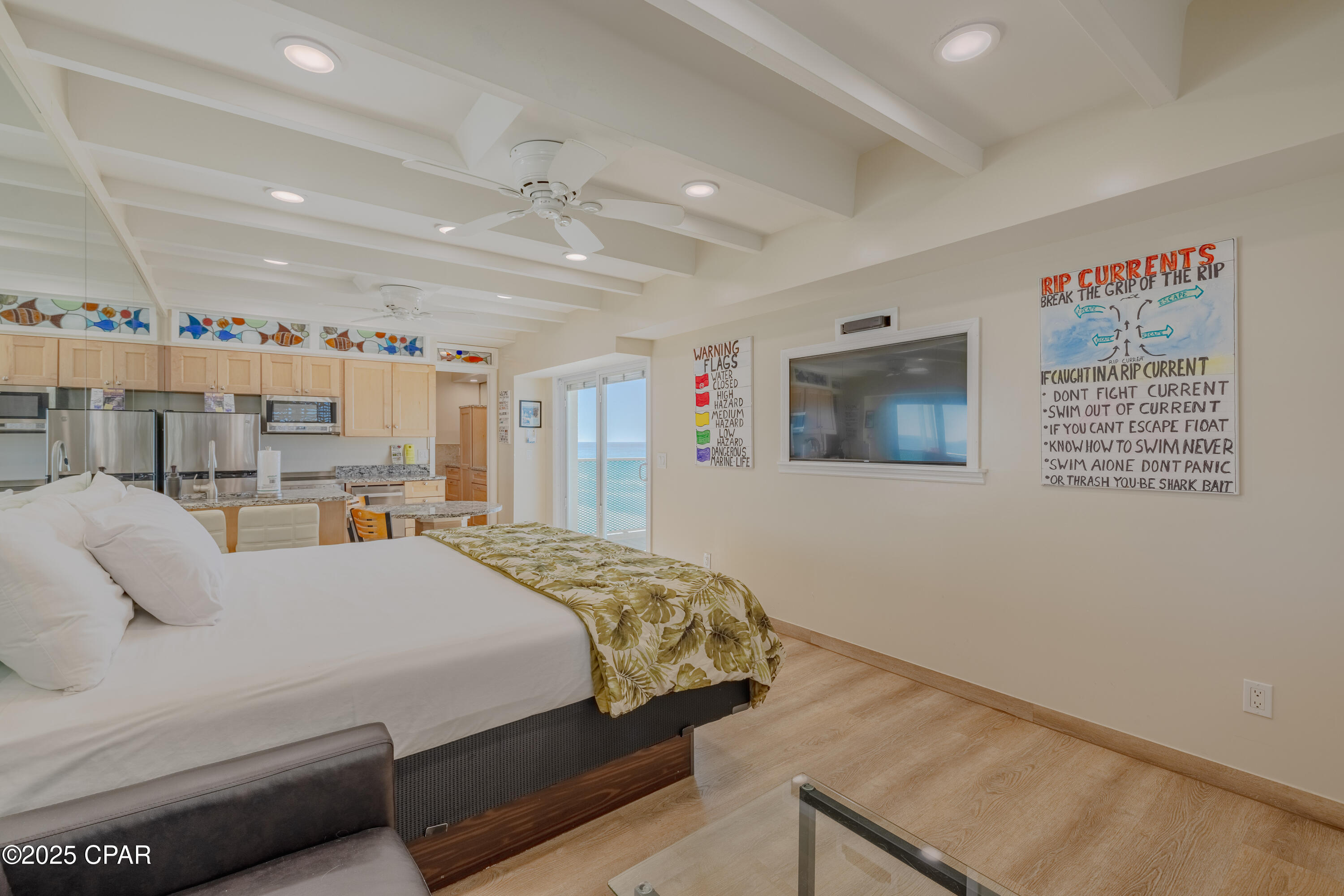 Fontainebleau Terrace - Residential