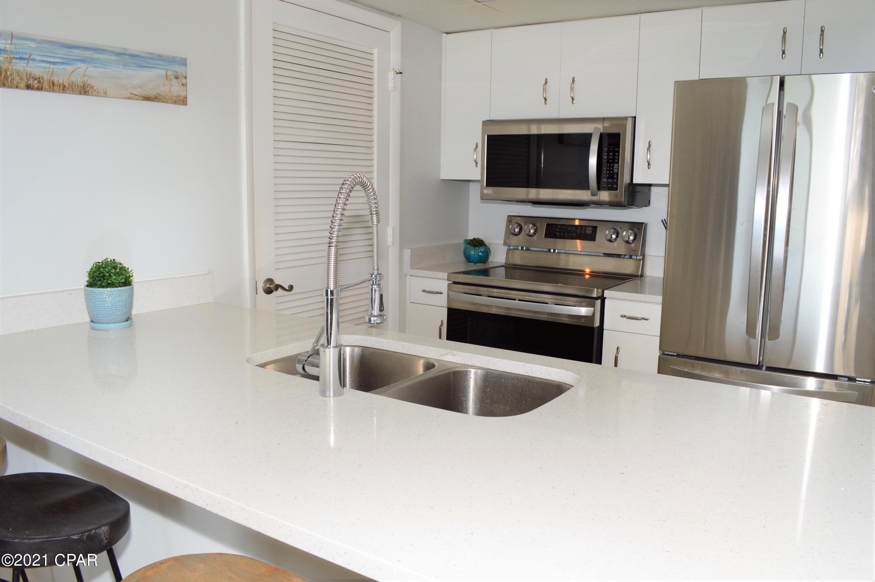 Long Beach Towers I - Residential